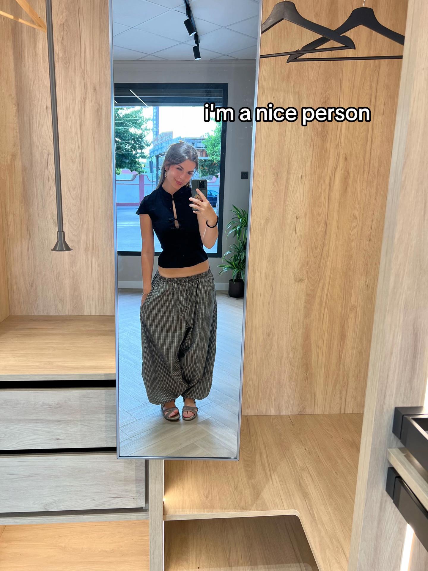 @⠀