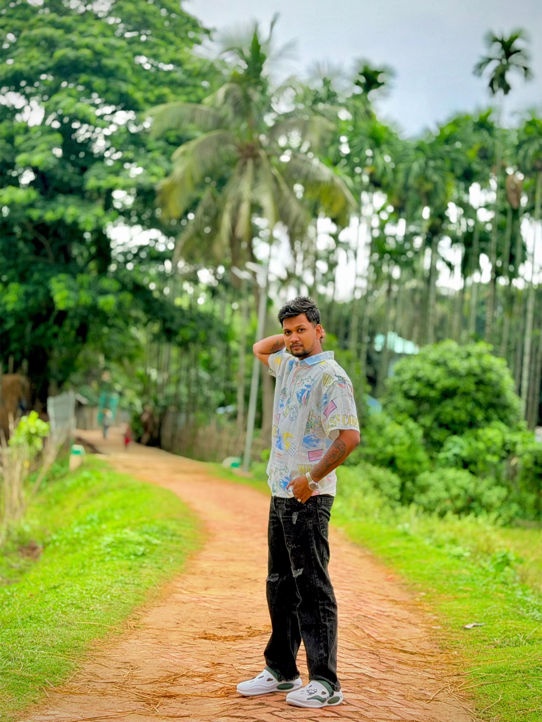 @misho dhar