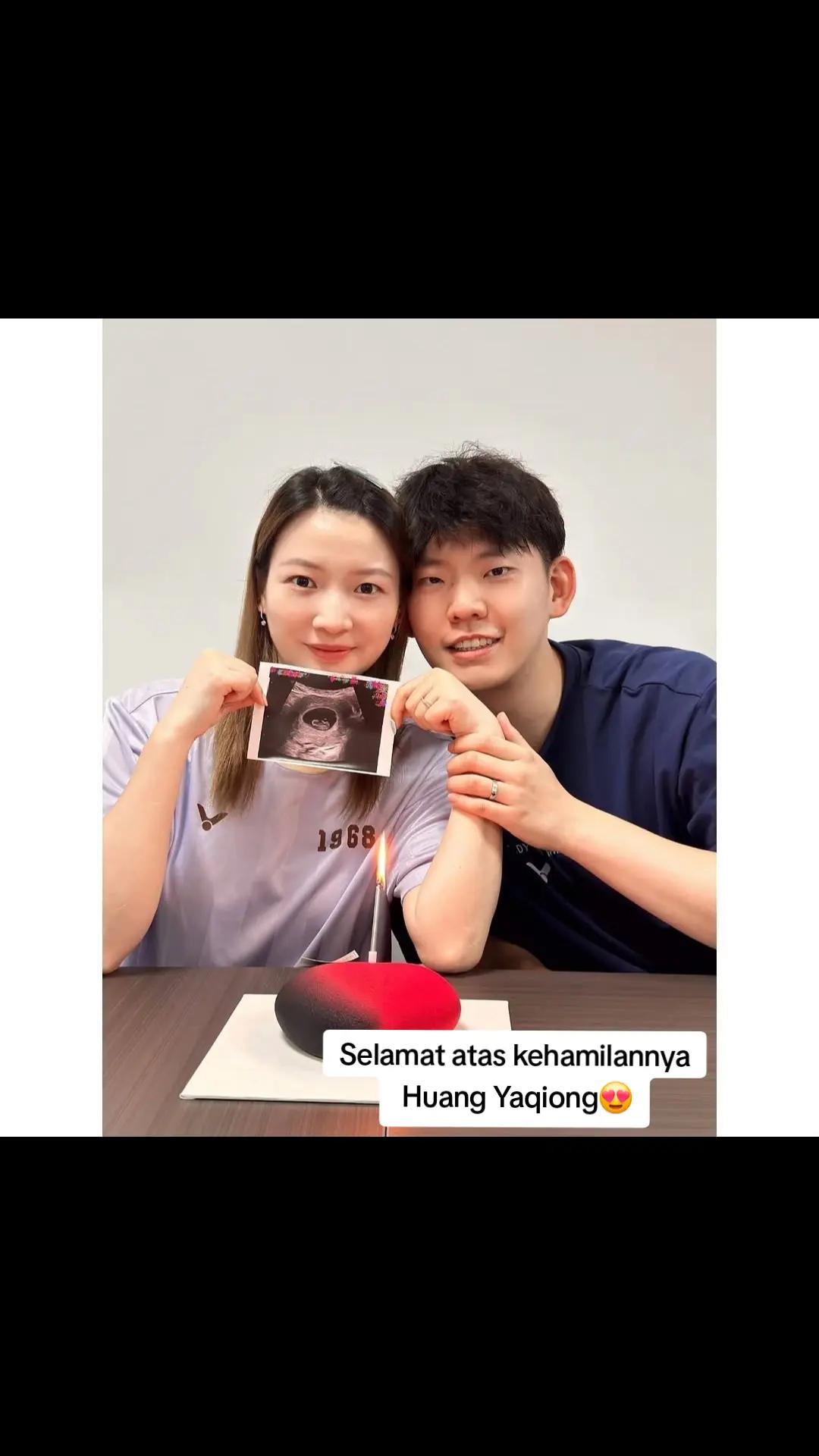 @𝐓𝐢𝐚🏸