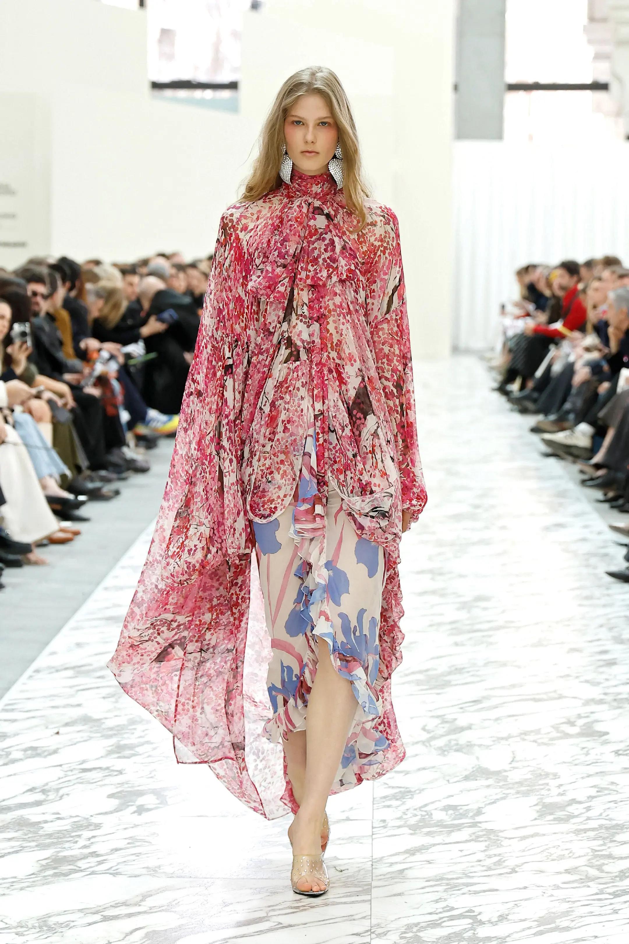 @Haute Scroll