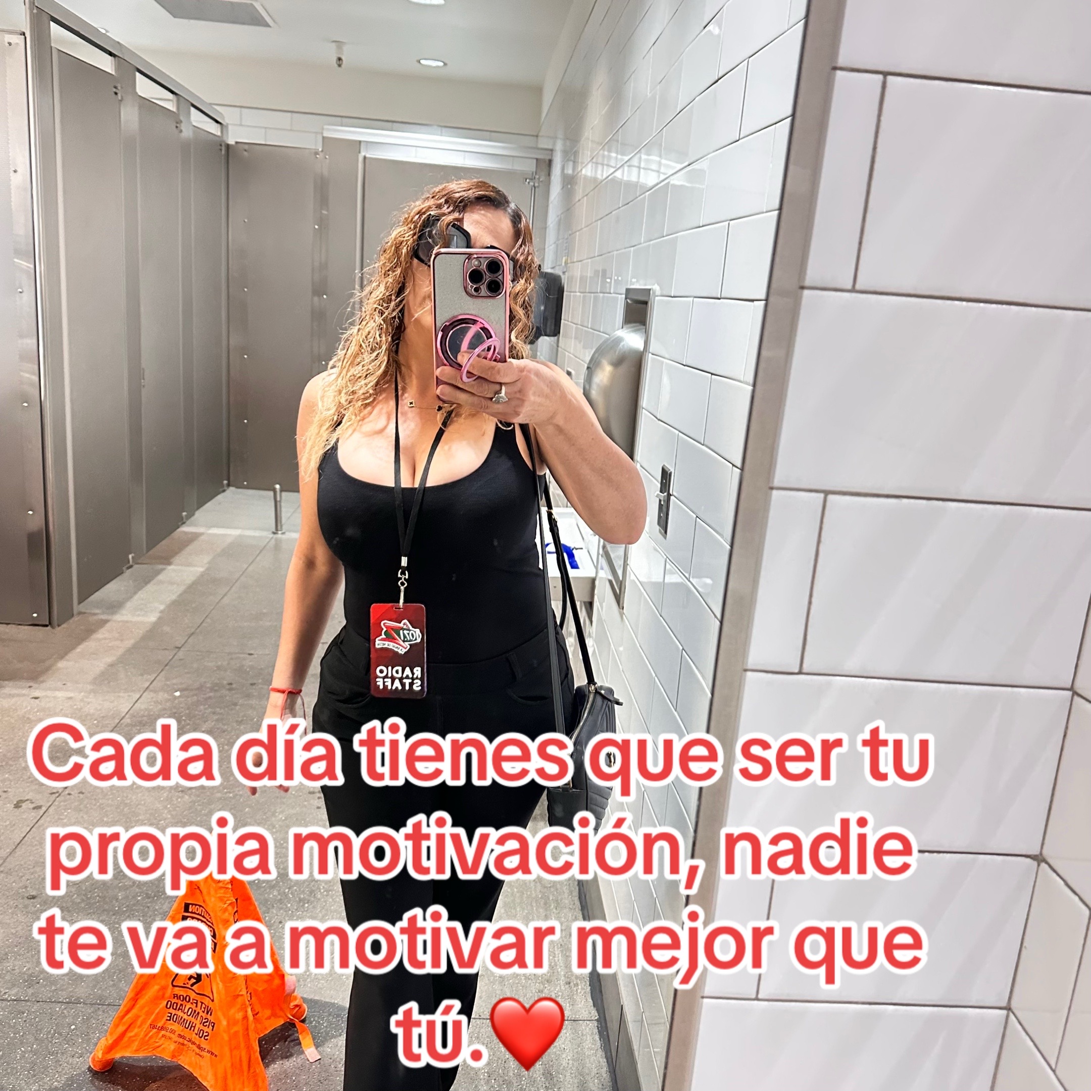 @NaiviDeLuna