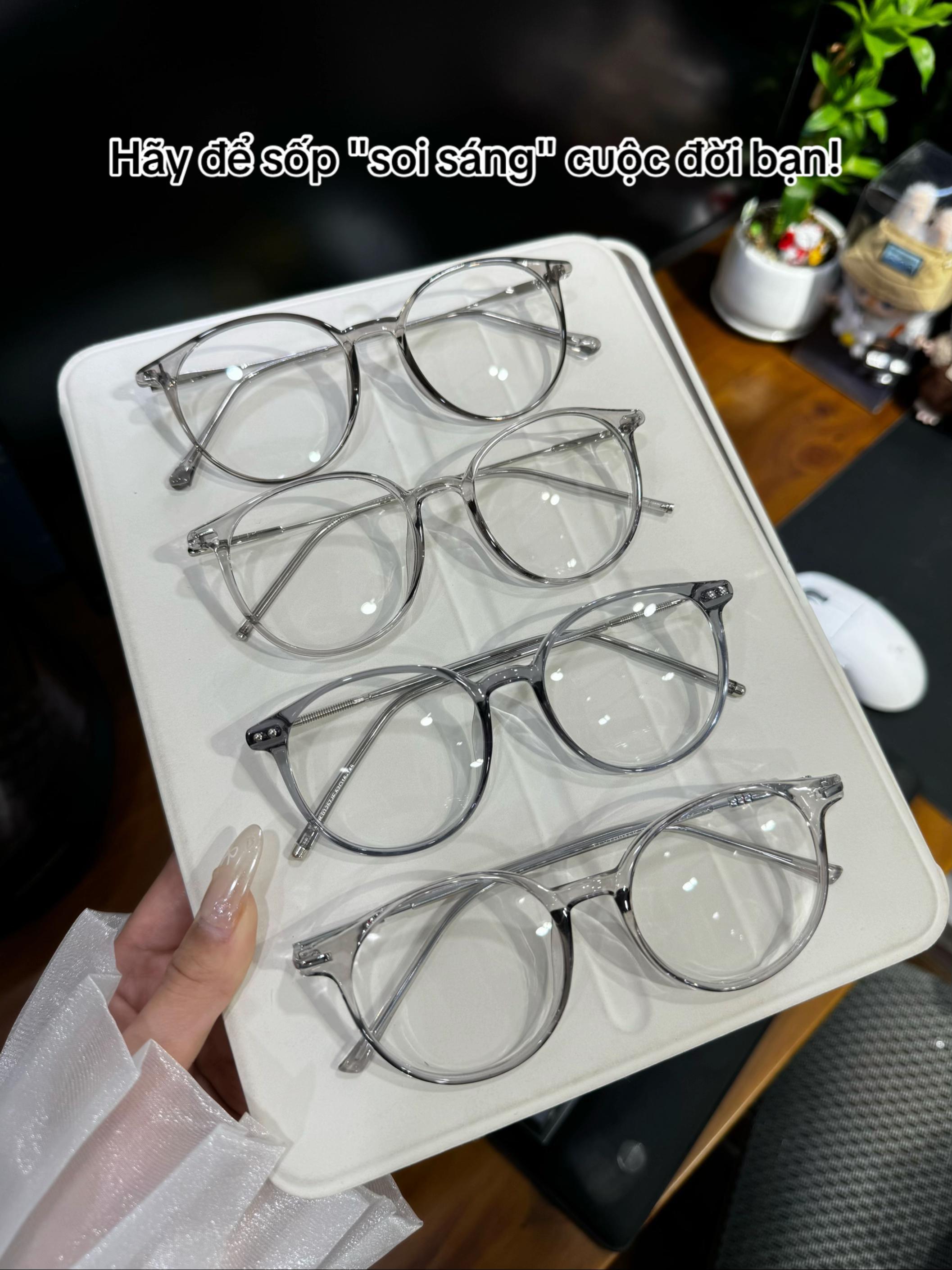 @SWAN GLASSES