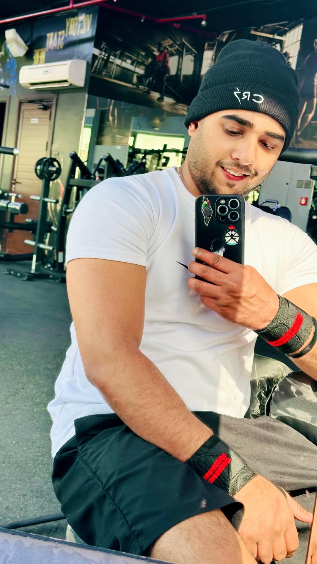 @It’s_____AJ🇦🇪
