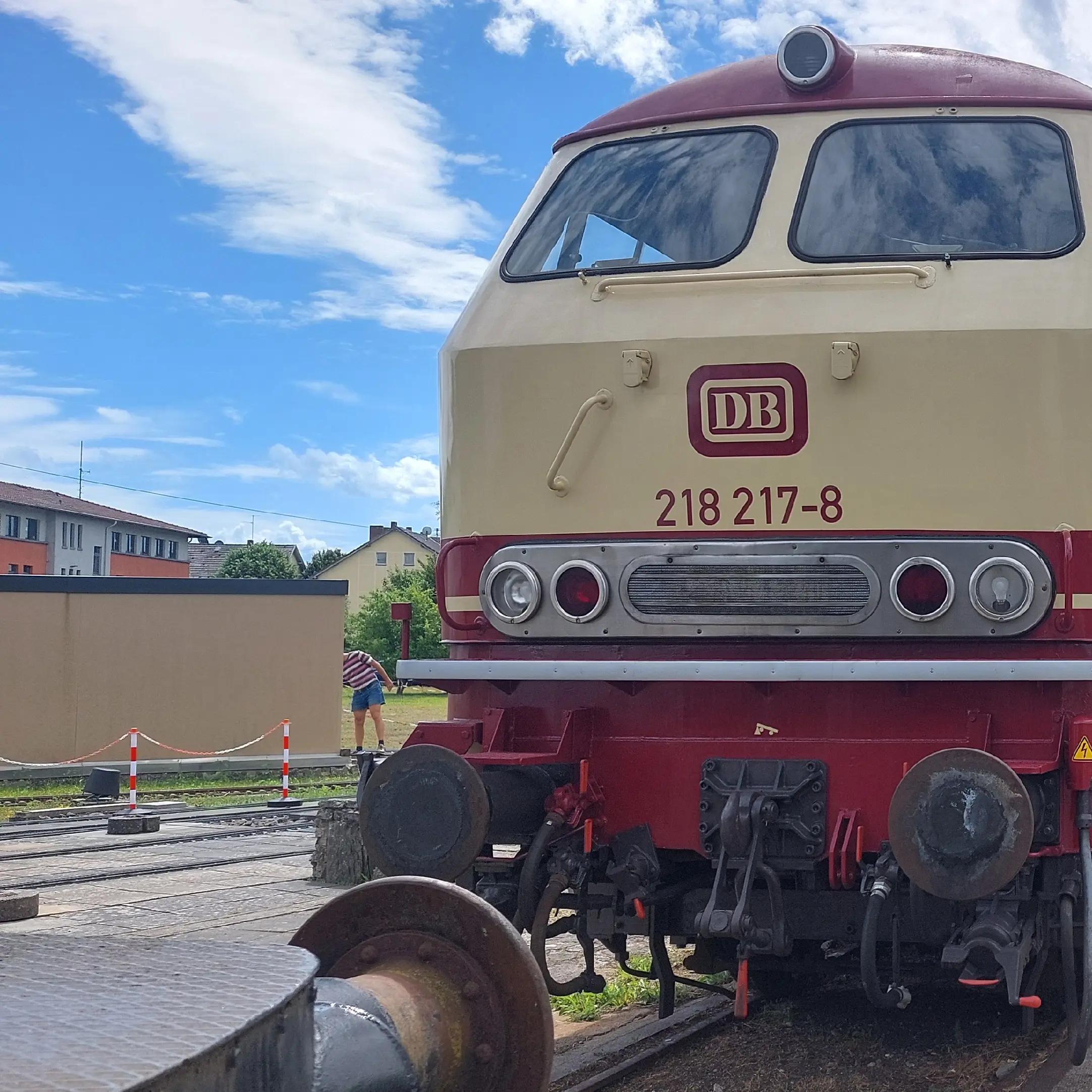 @Julianina_die_Eurobahn.Krüppel