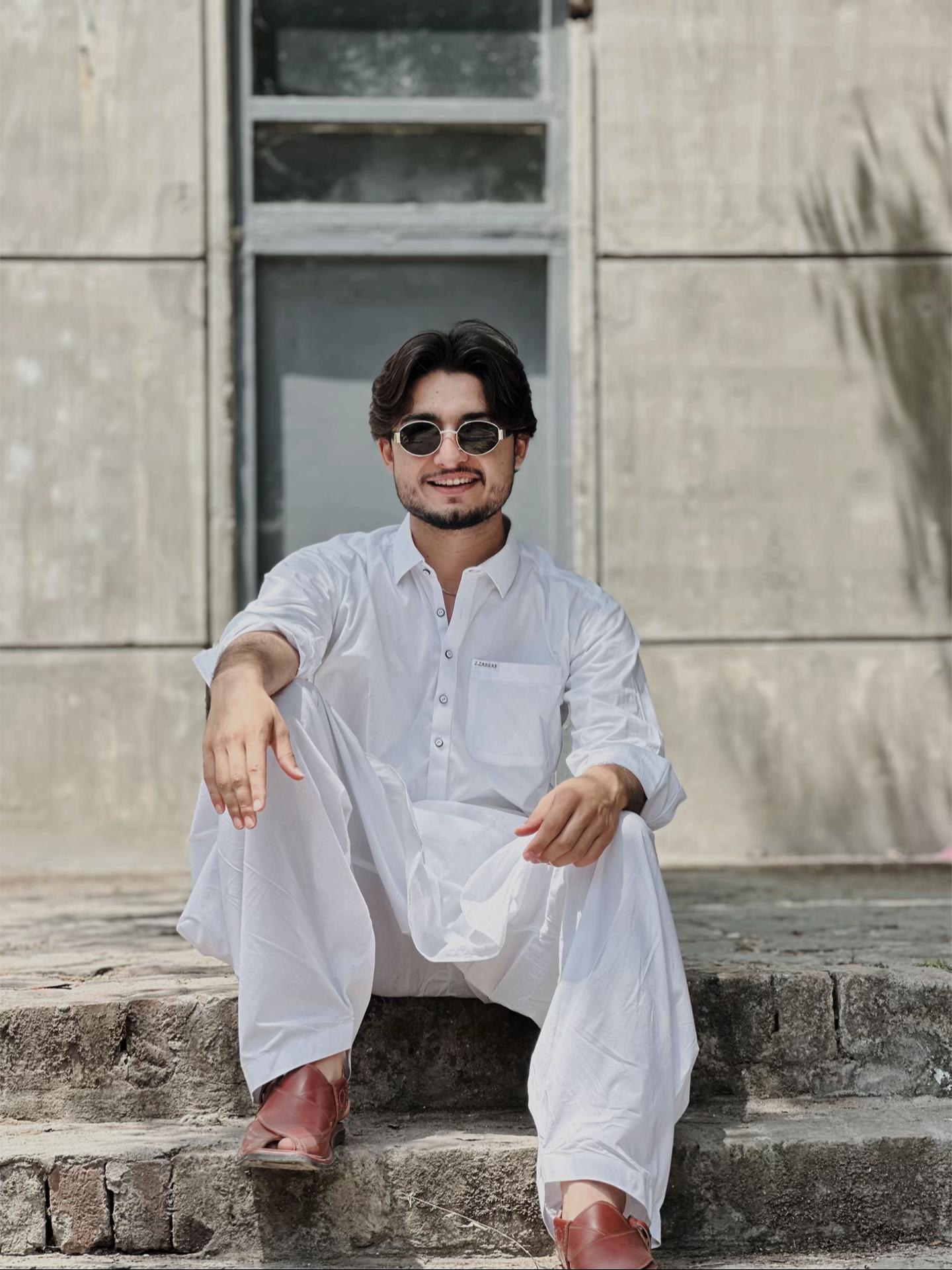 @Hasnain Ahmad Baba 🚩