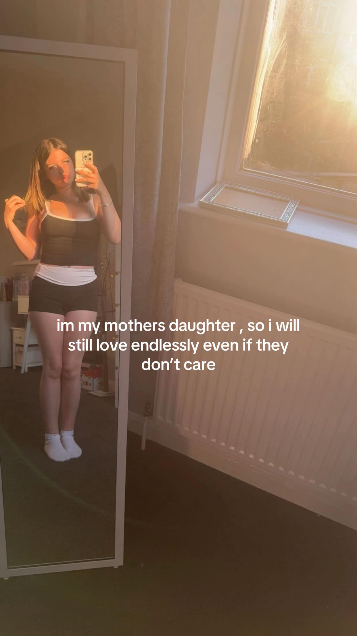 @𝓈𝑜𝓅𝒽𝒾𝑒🍒