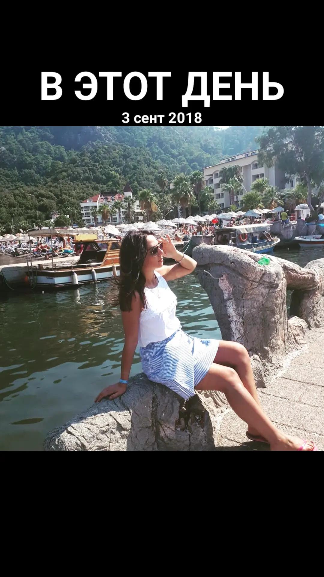 @Dina_