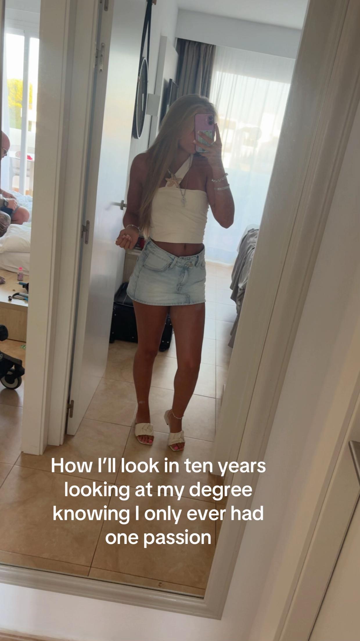 @️