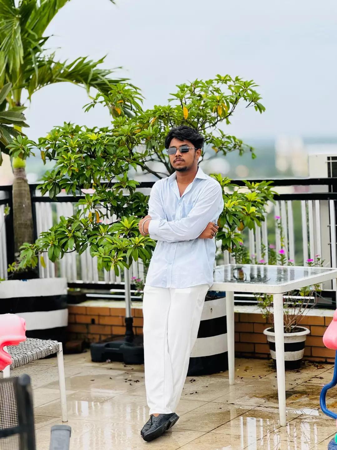 @𝐄𝐬𝐡𝐚𝐧⁉️