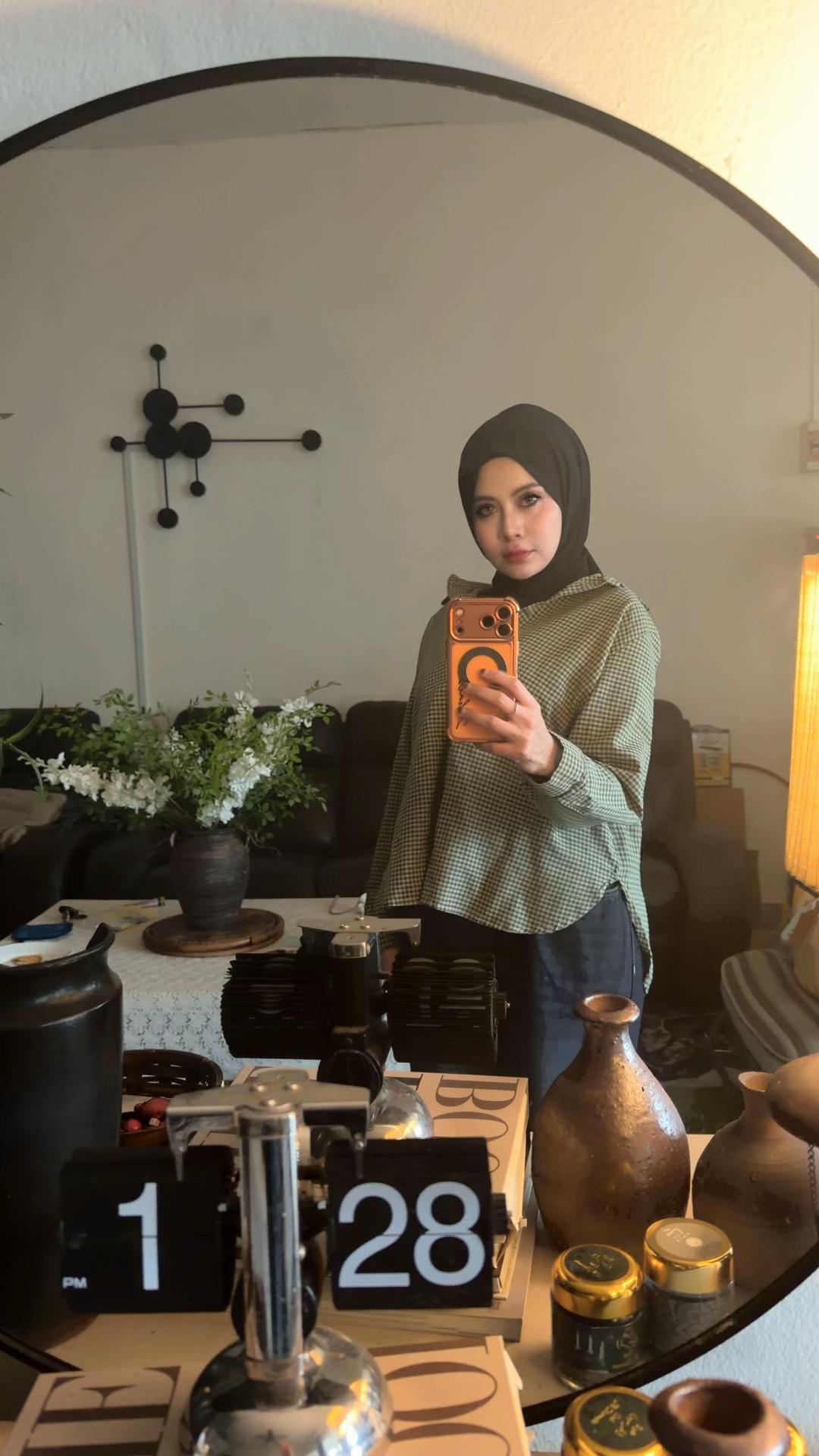 @Ms Izza Zubir