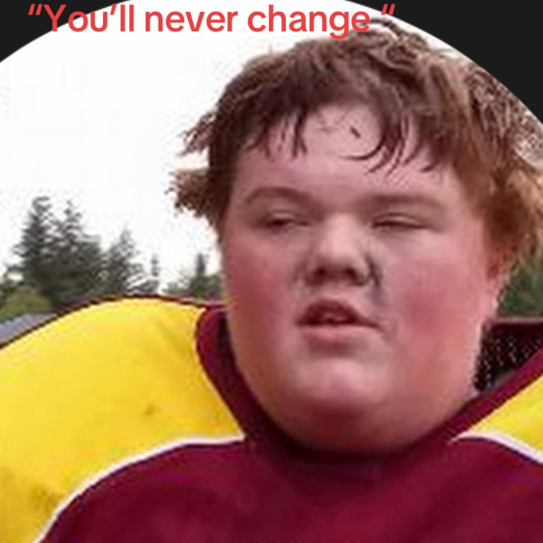@𖣂