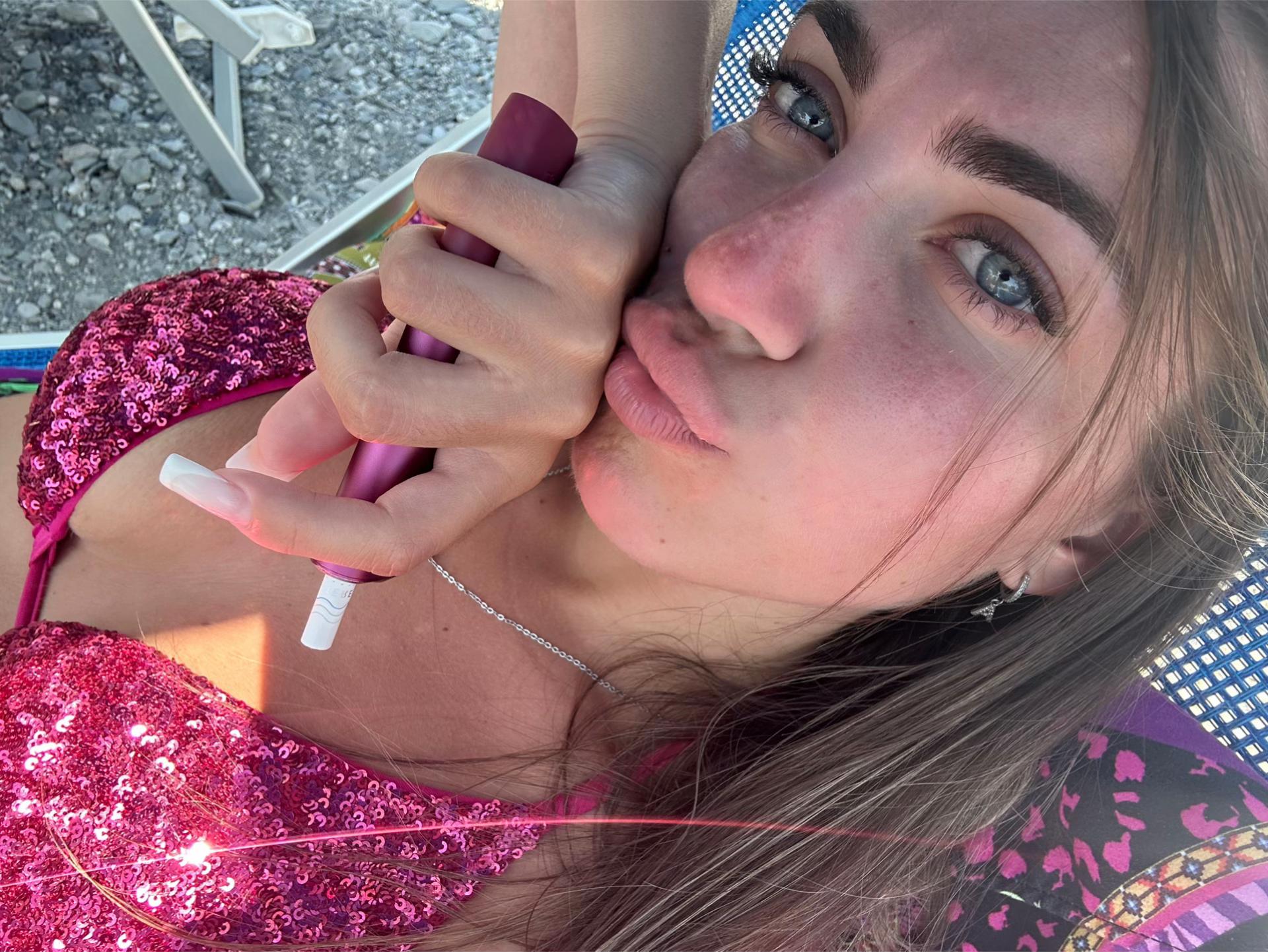 @alescaa