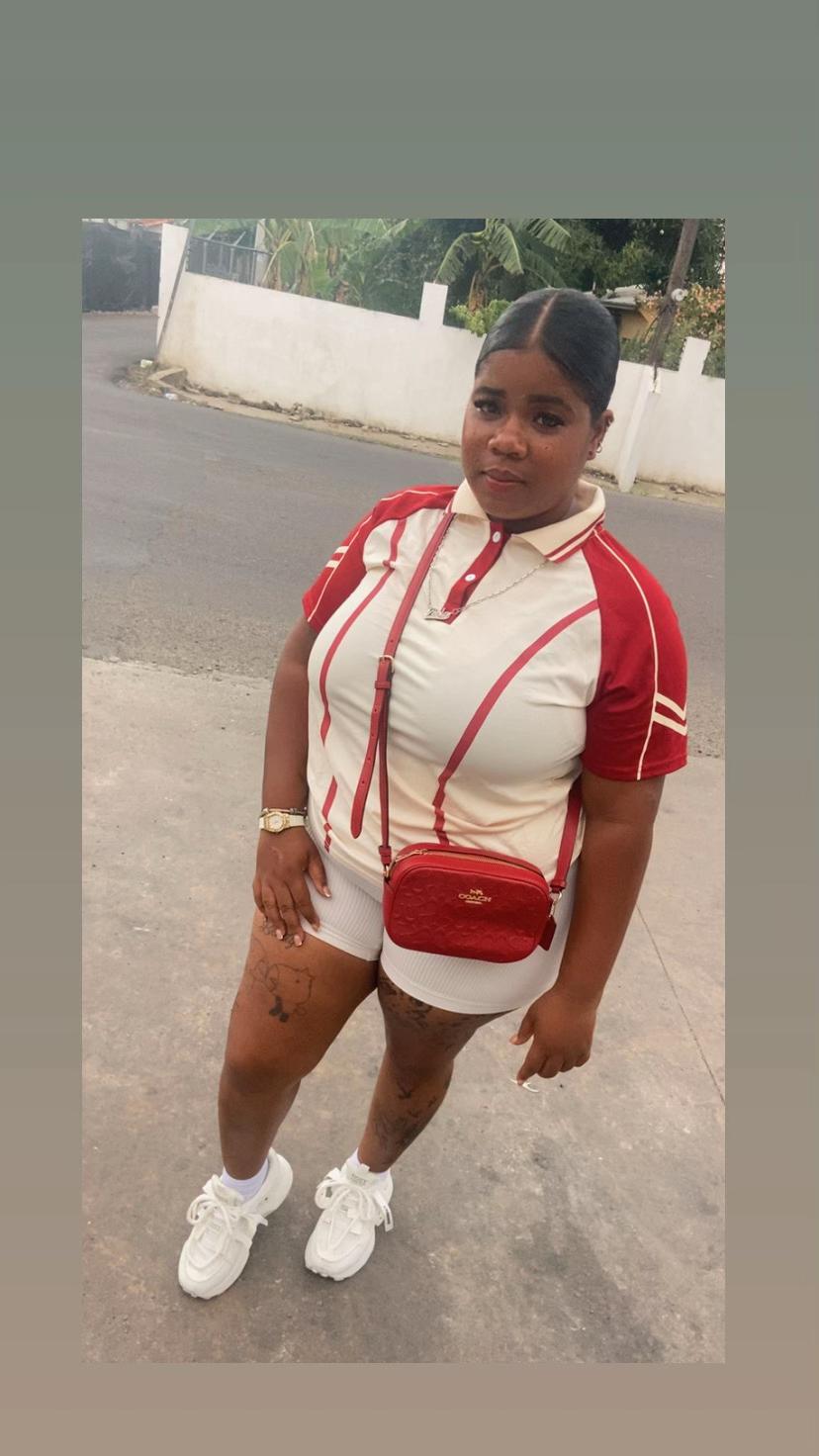 @laculona079