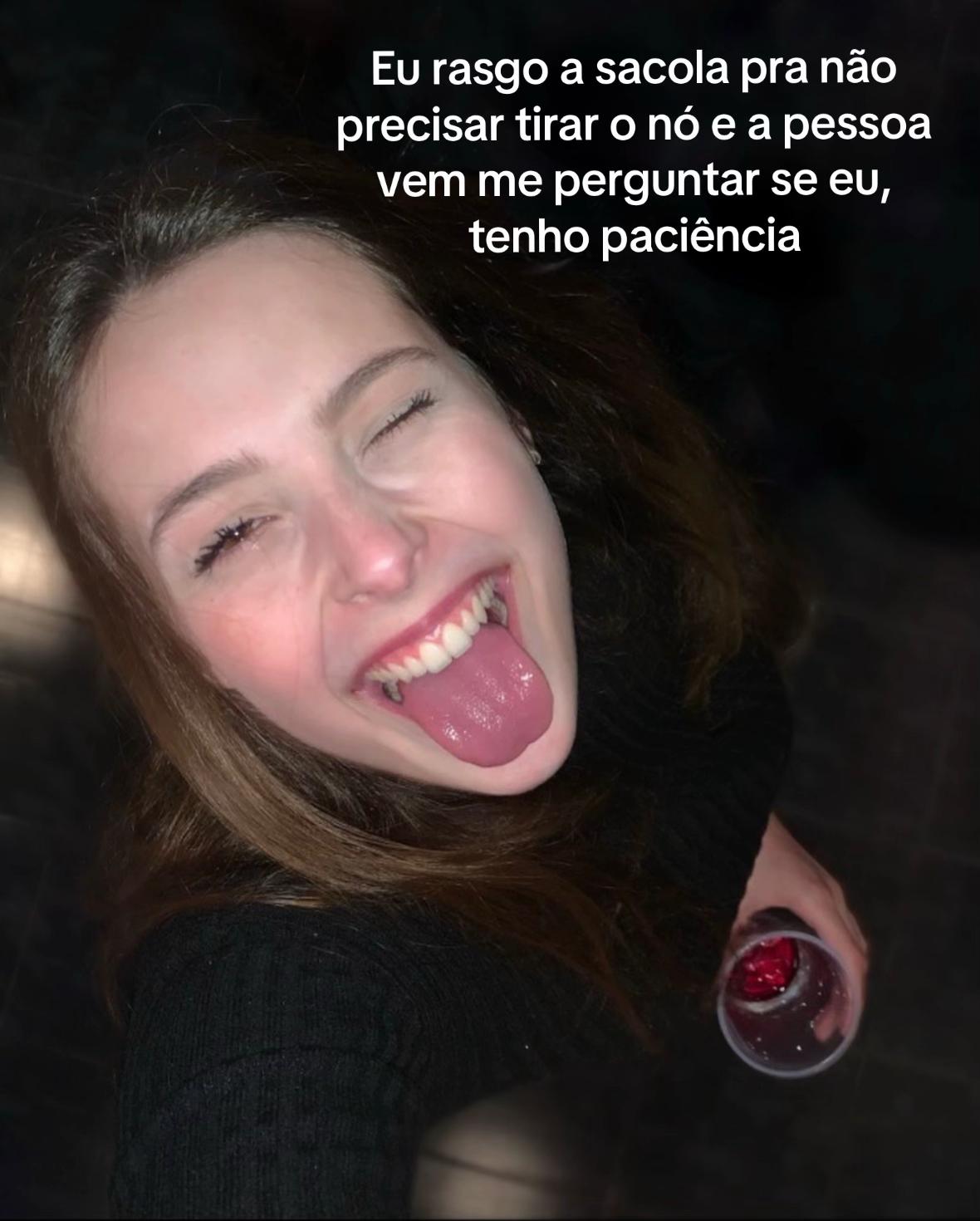 @Bruna Elena 🦋