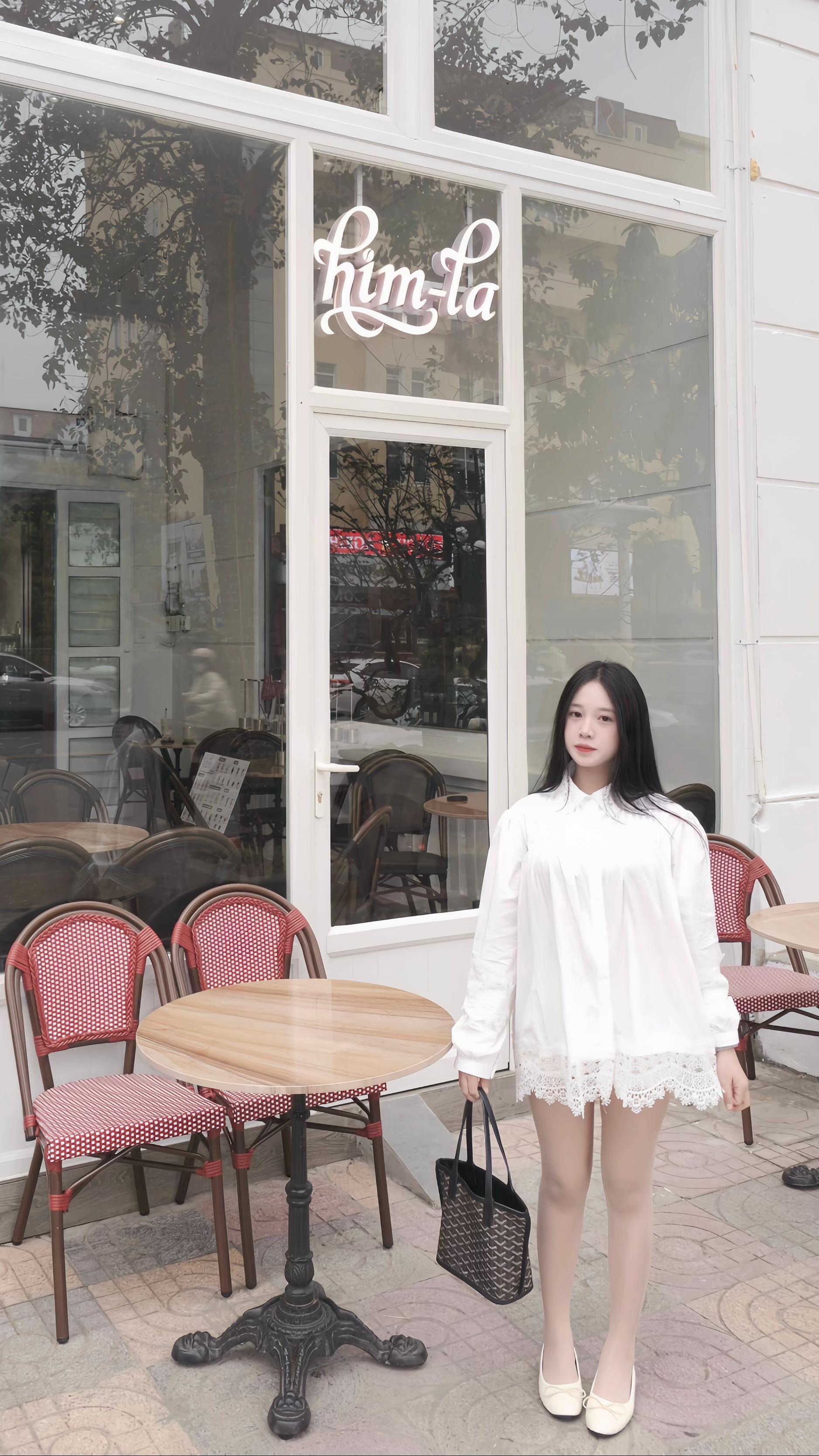 @v&acirc;n thư