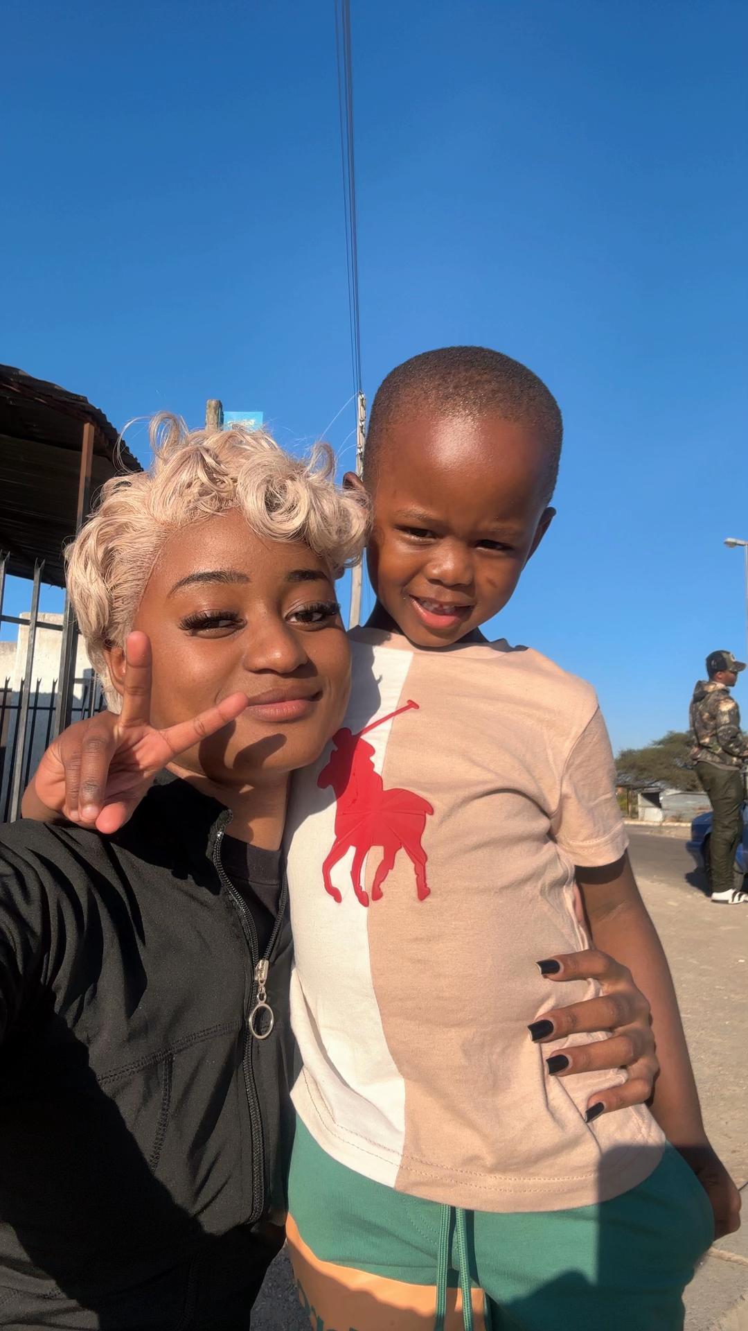 @Amohelang