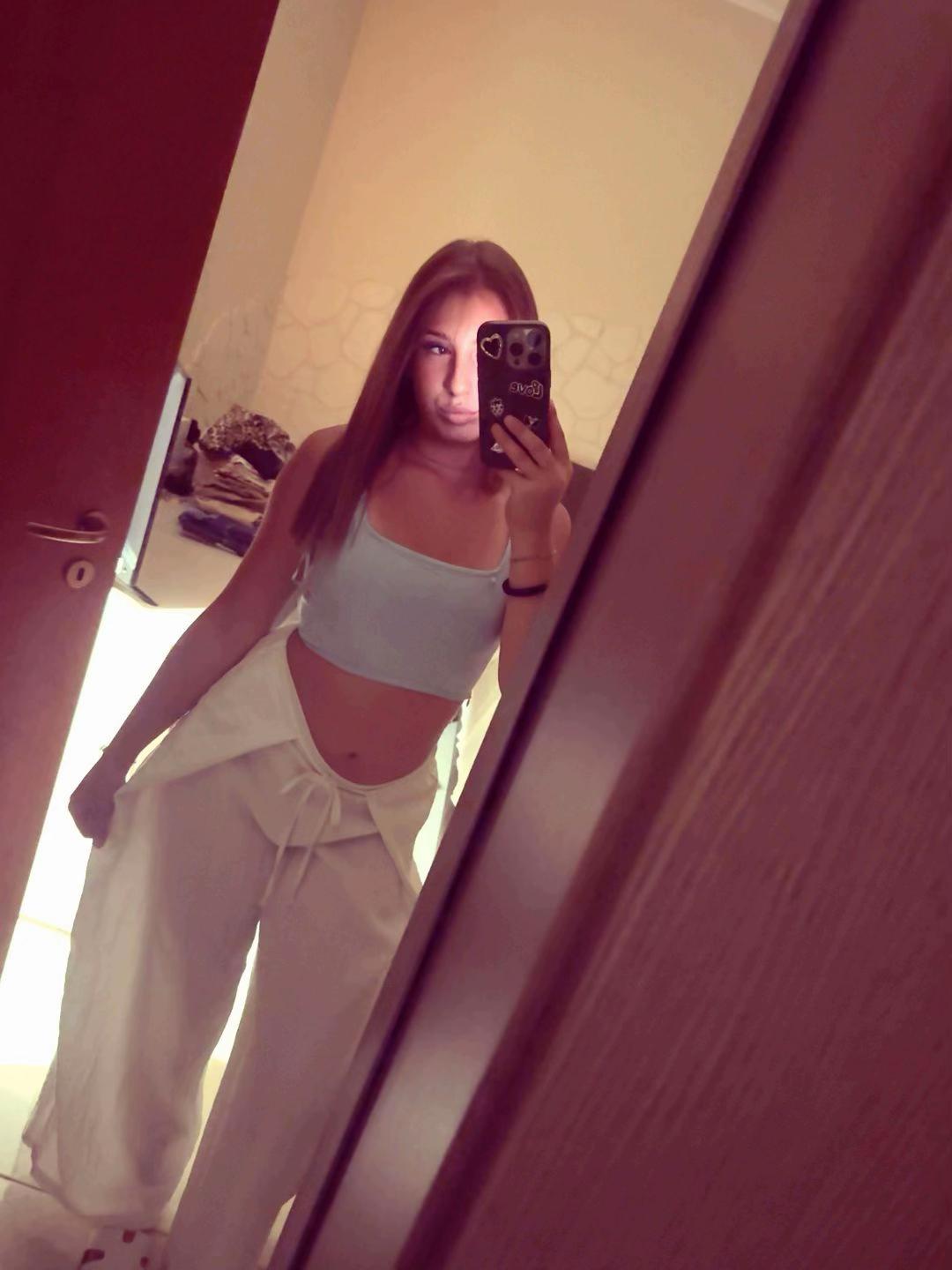 @𝓢𝓲𝓵𝓿𝓲𝓪💎
