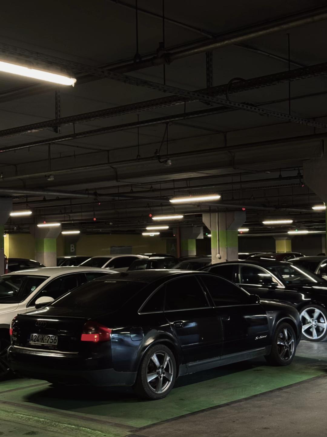 @AUDI SMRTI😈