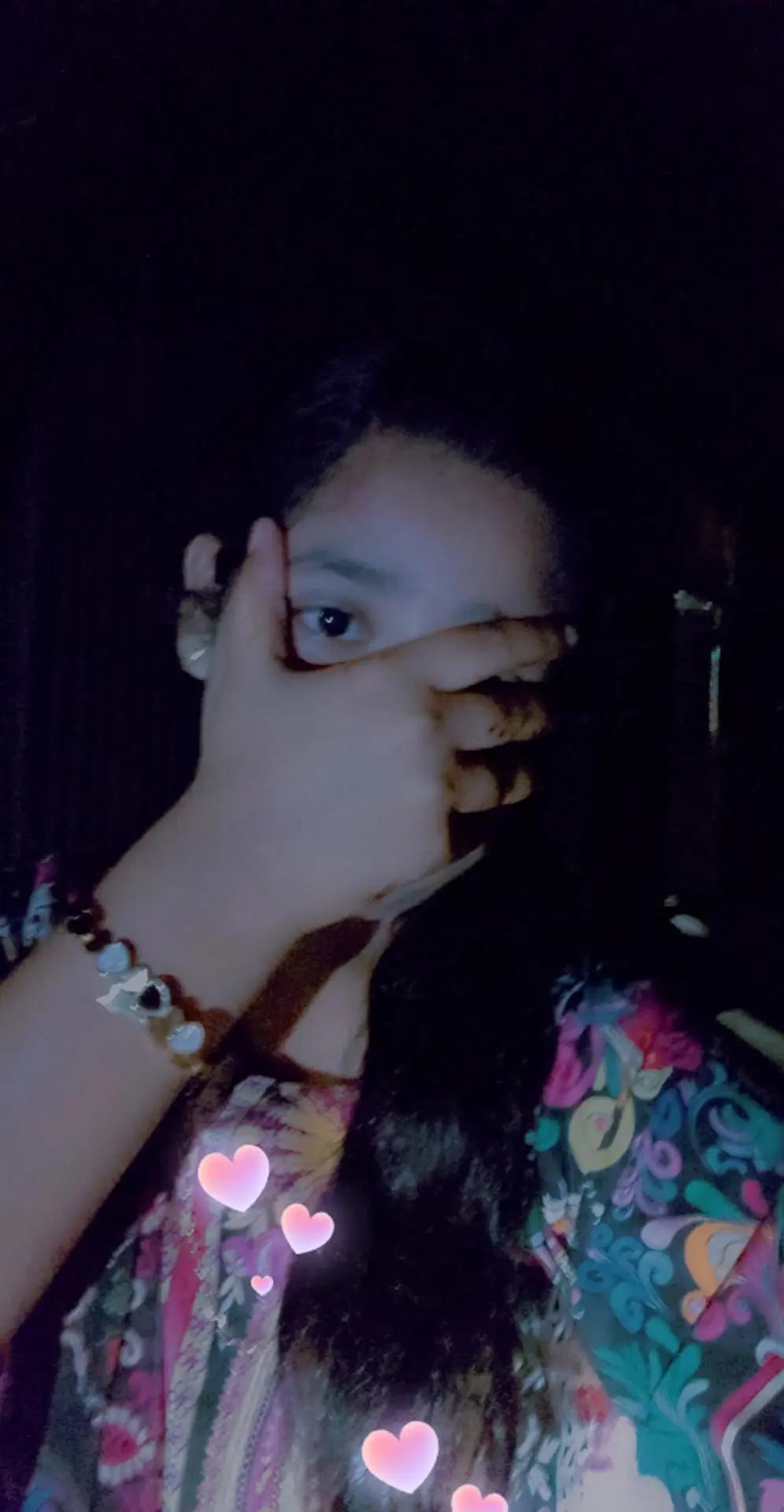 @-:>SeJuTe<:-