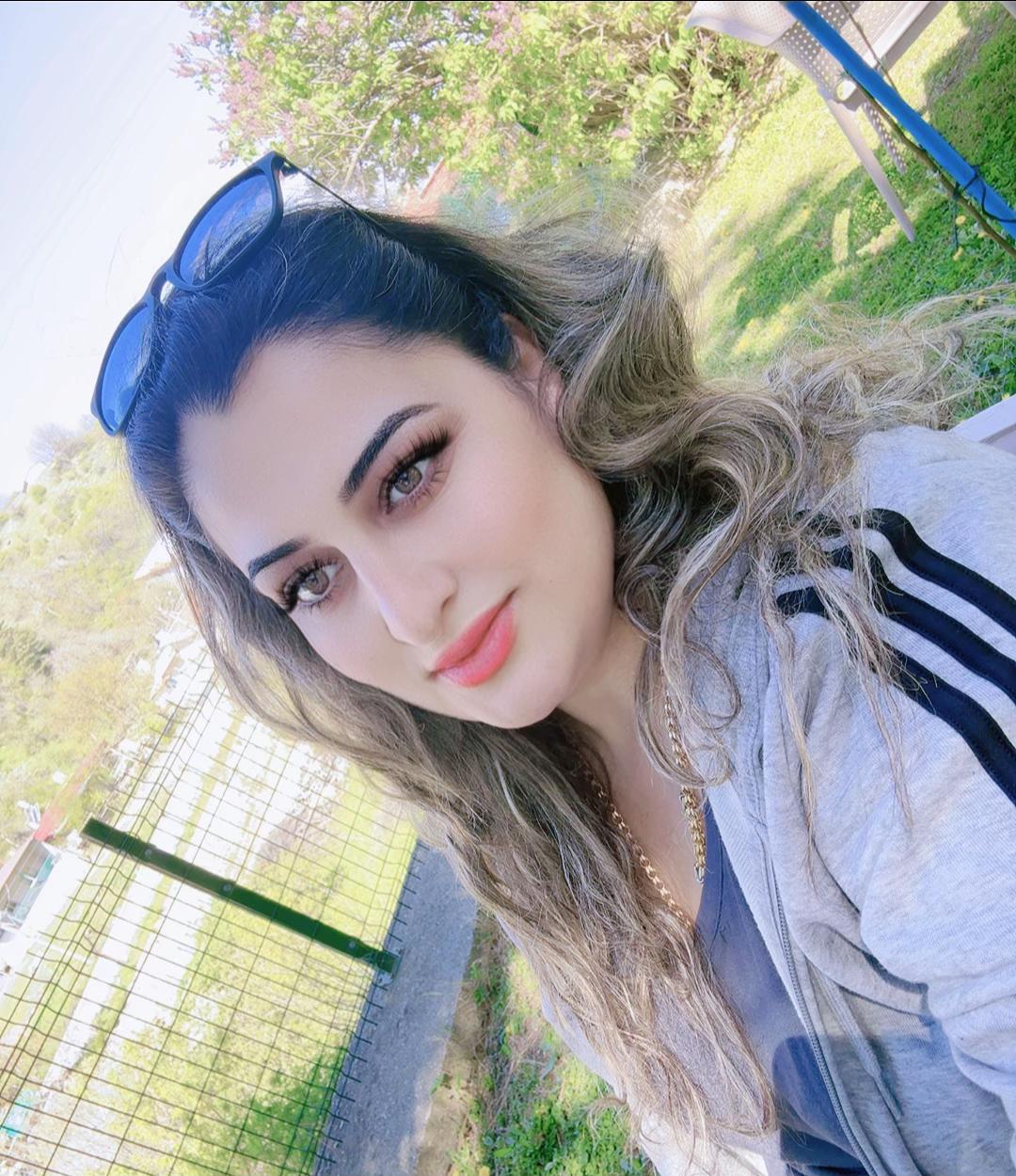 @Derya_03