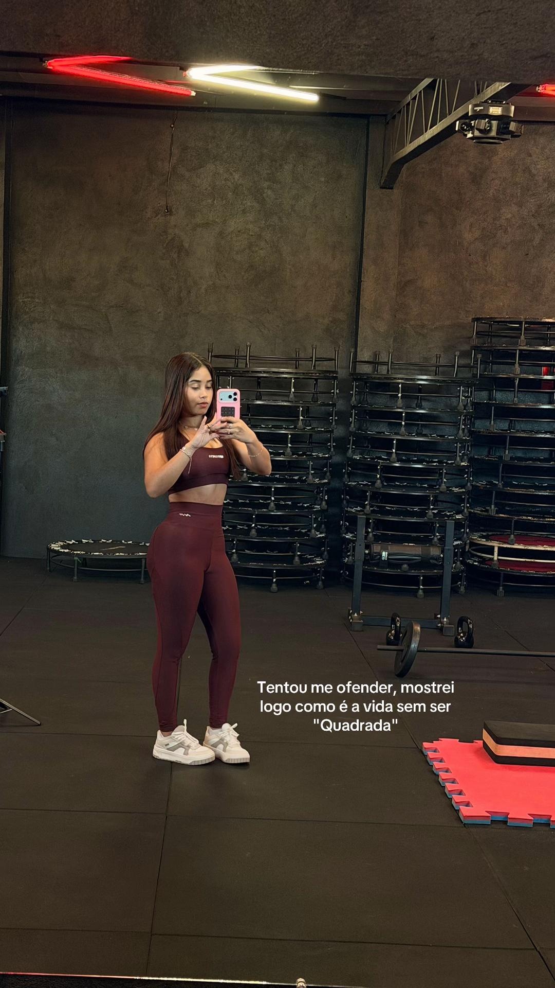 @Hellen Cristina