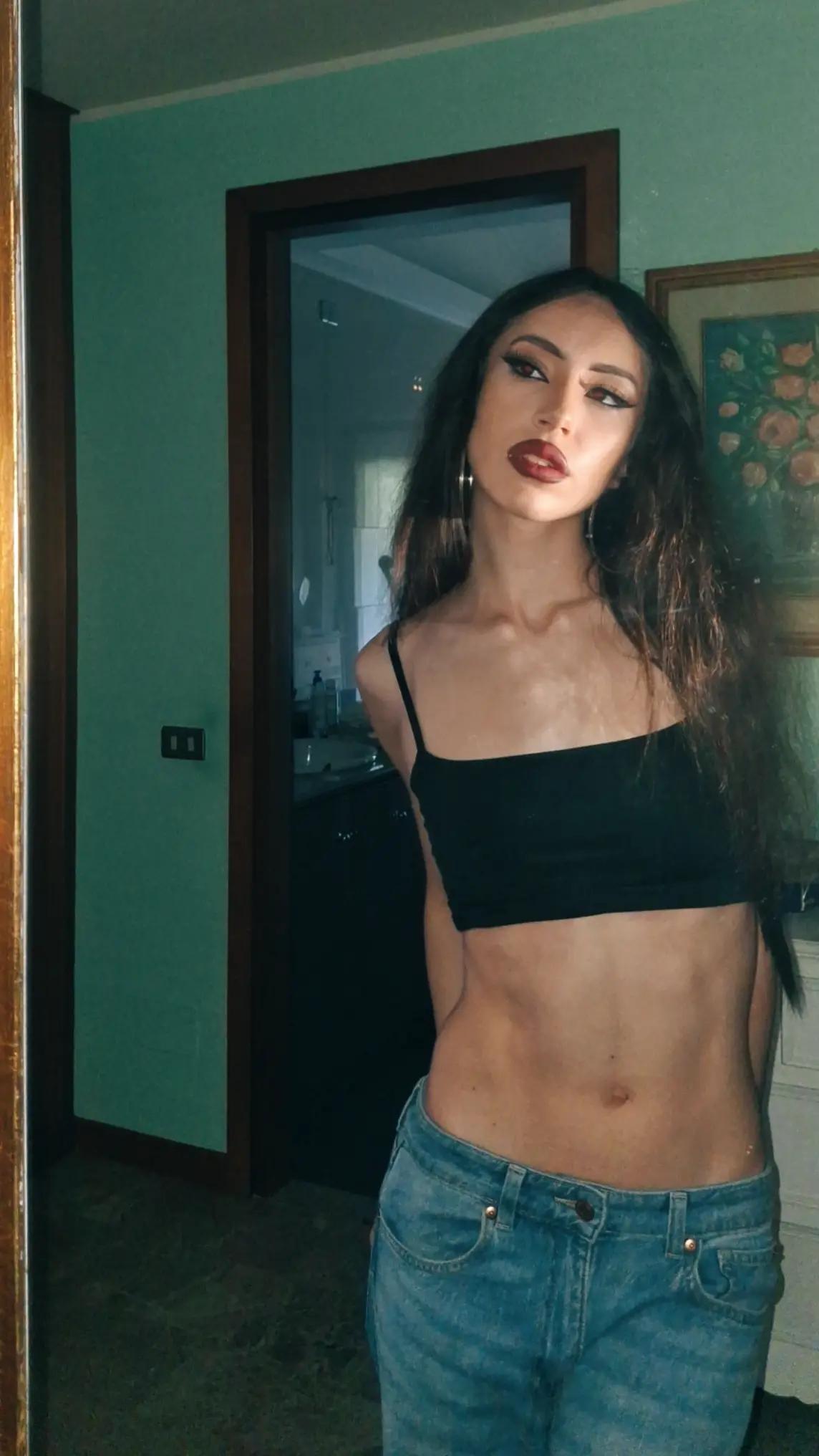 @Angelica🎸☠️🕷️