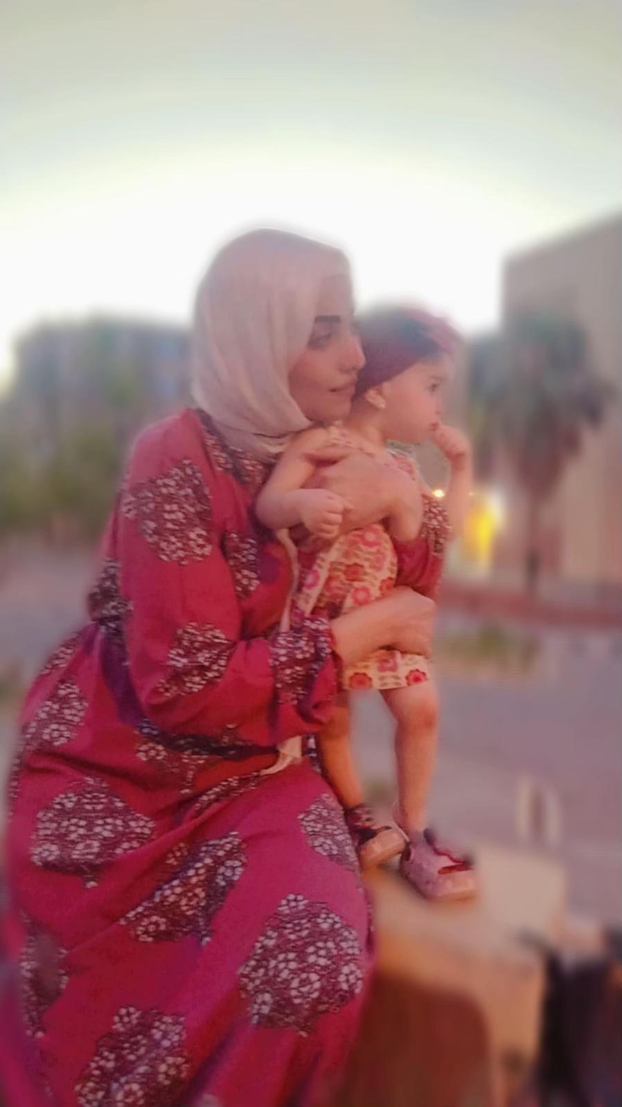 @نورا إسماعيل