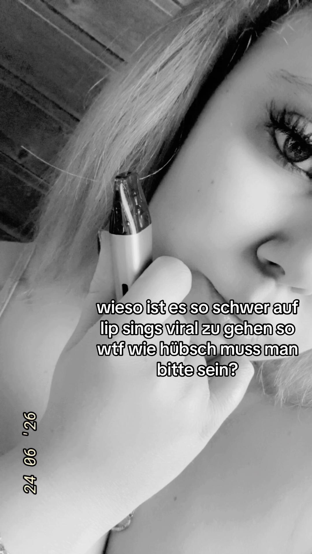@Beccy🦋۶ৎ