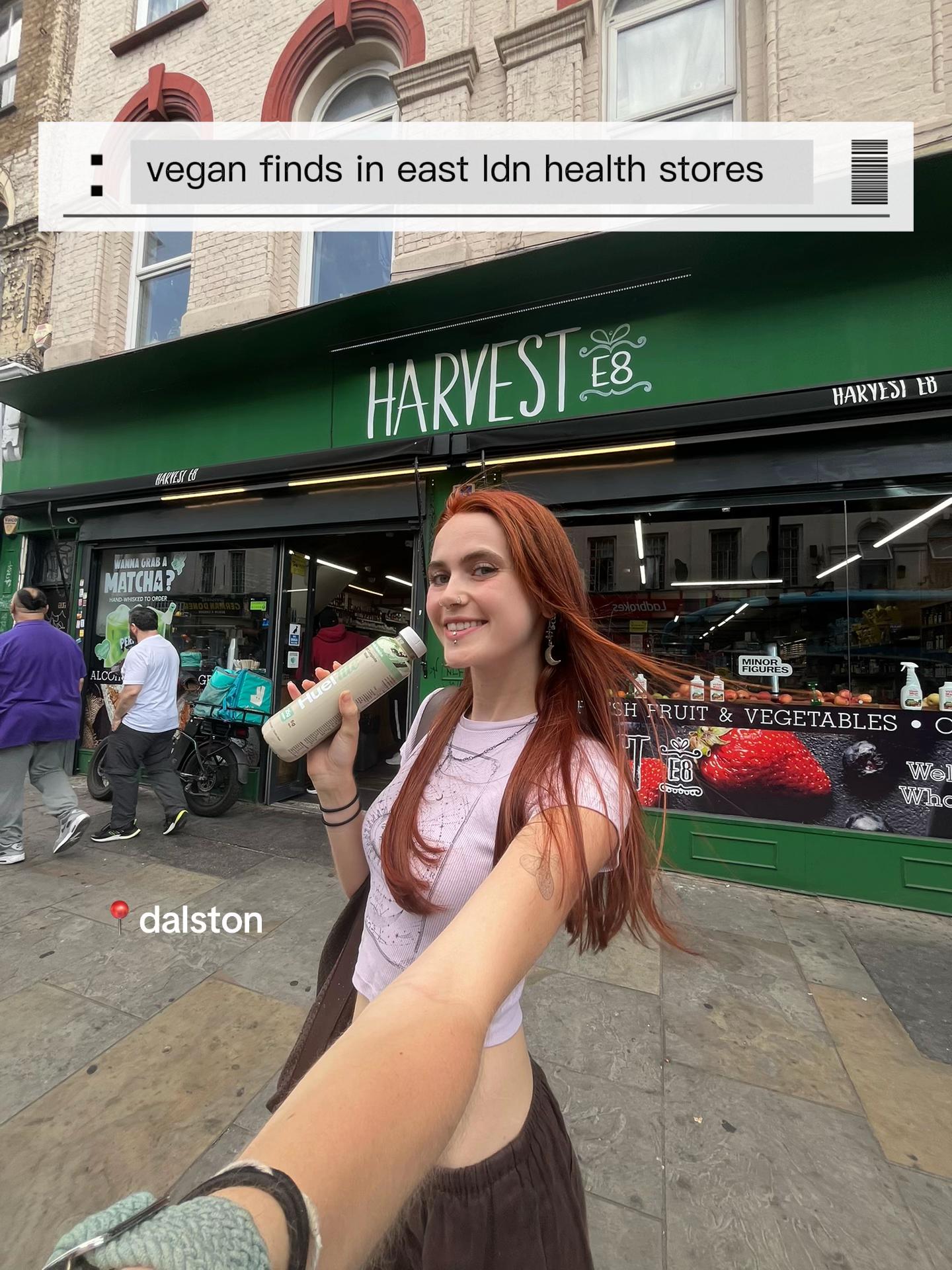 @robyn 𖤓 vegan eats & travel