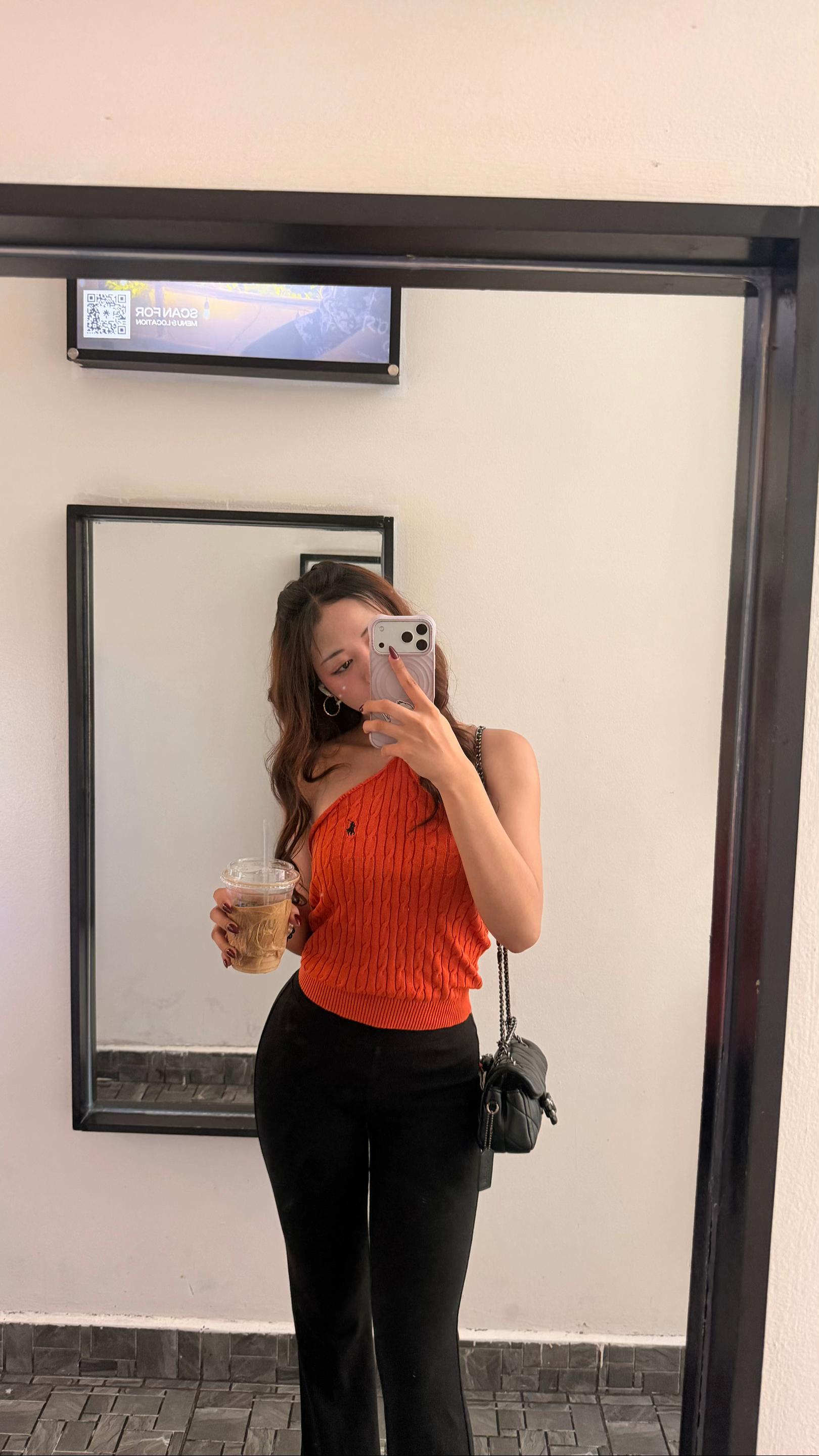 @777💋