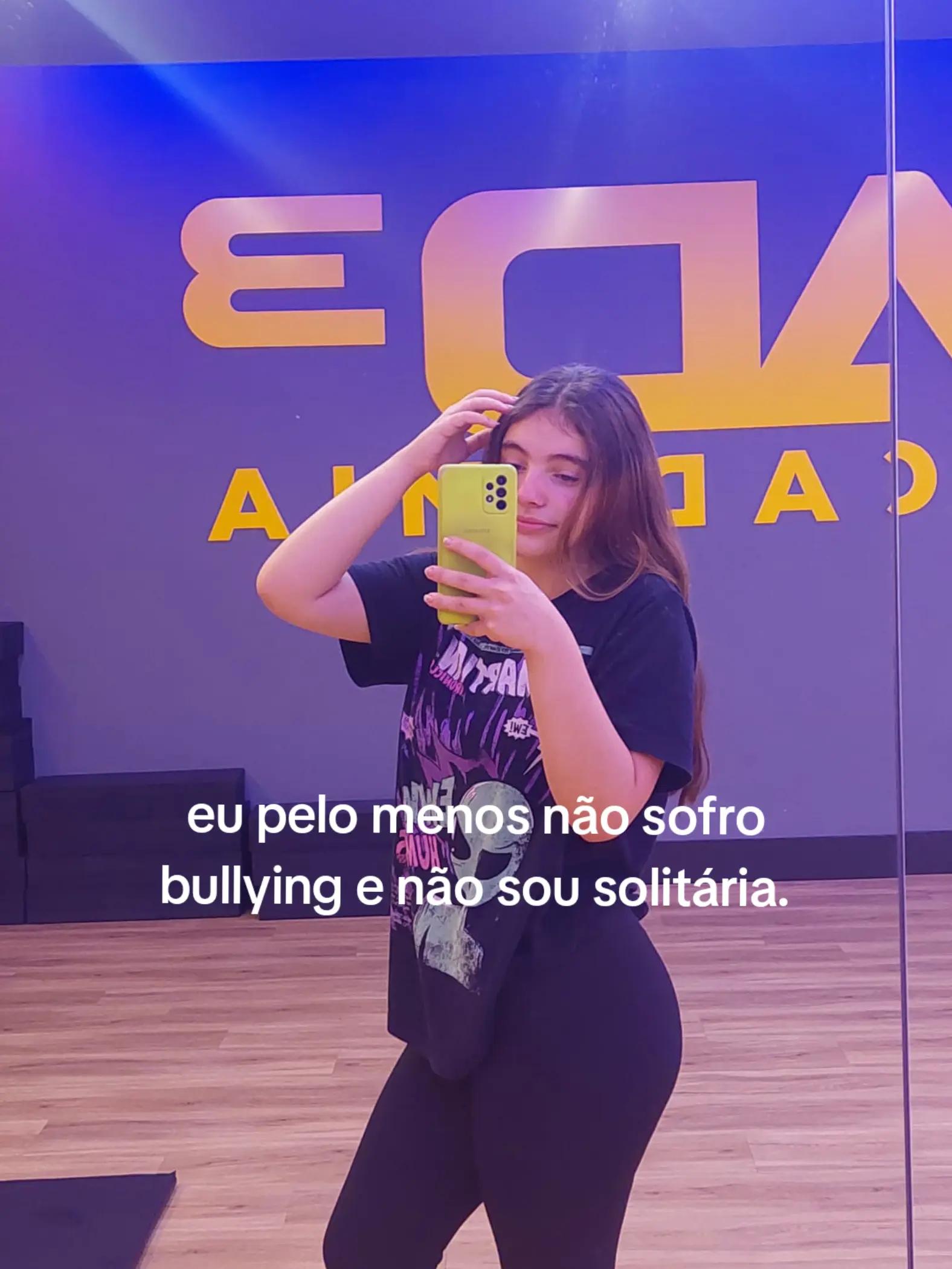 @Laís
