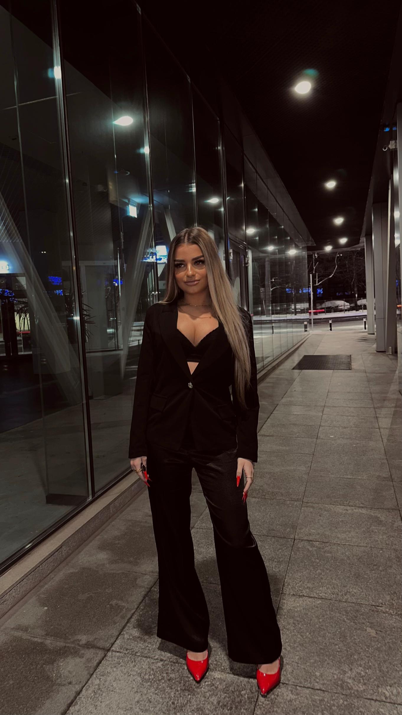 @Adriana🤍