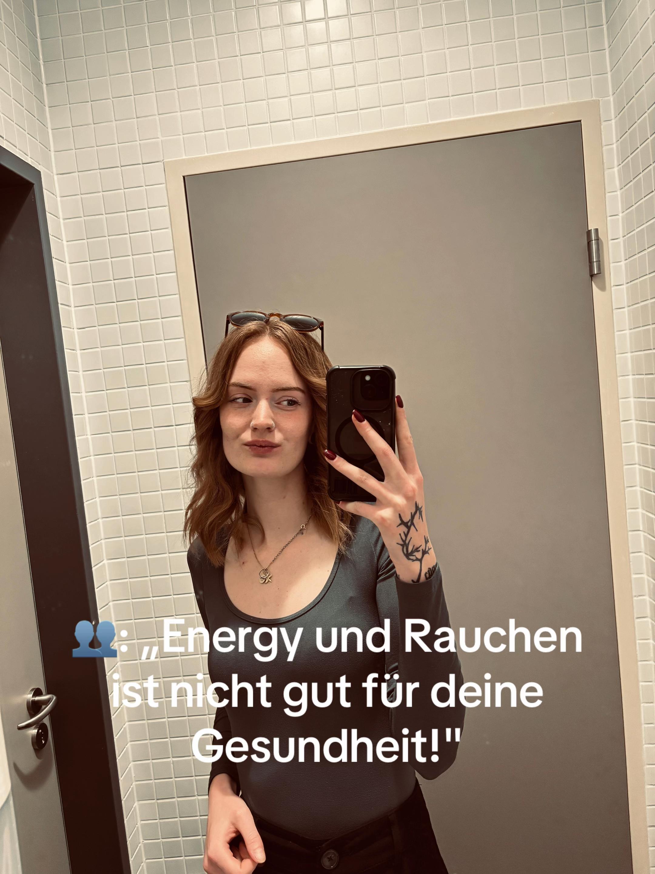 @_xseliiix_
