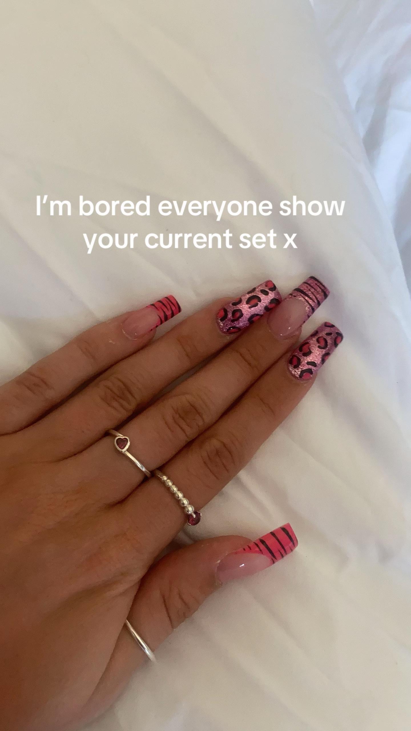 @ella x