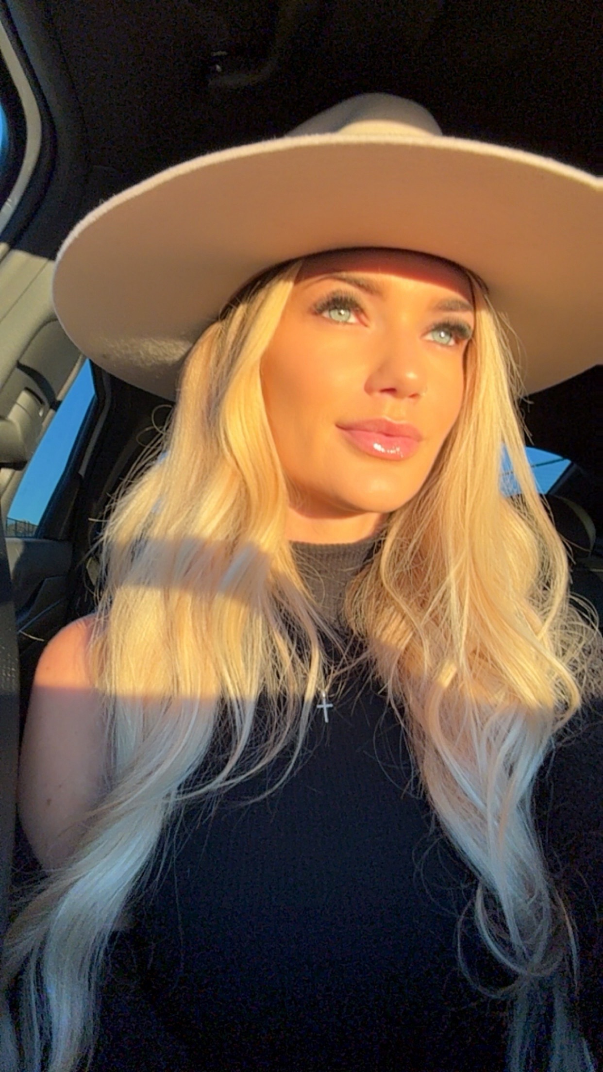 @kkristenelise