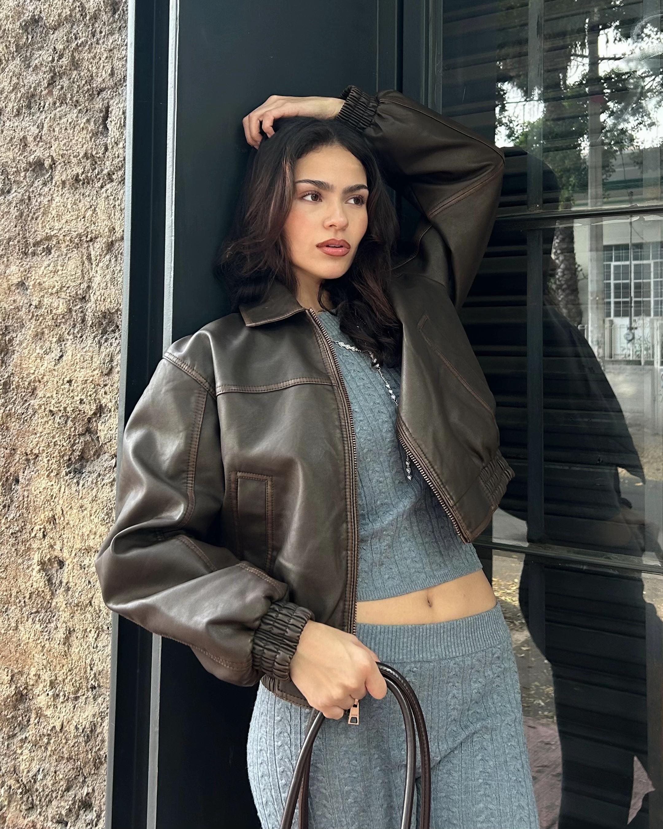 @maría