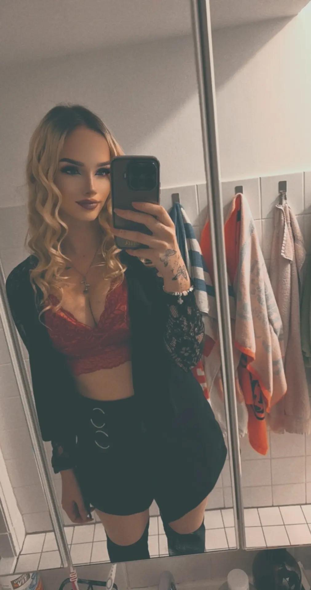 @Michelle 🖤