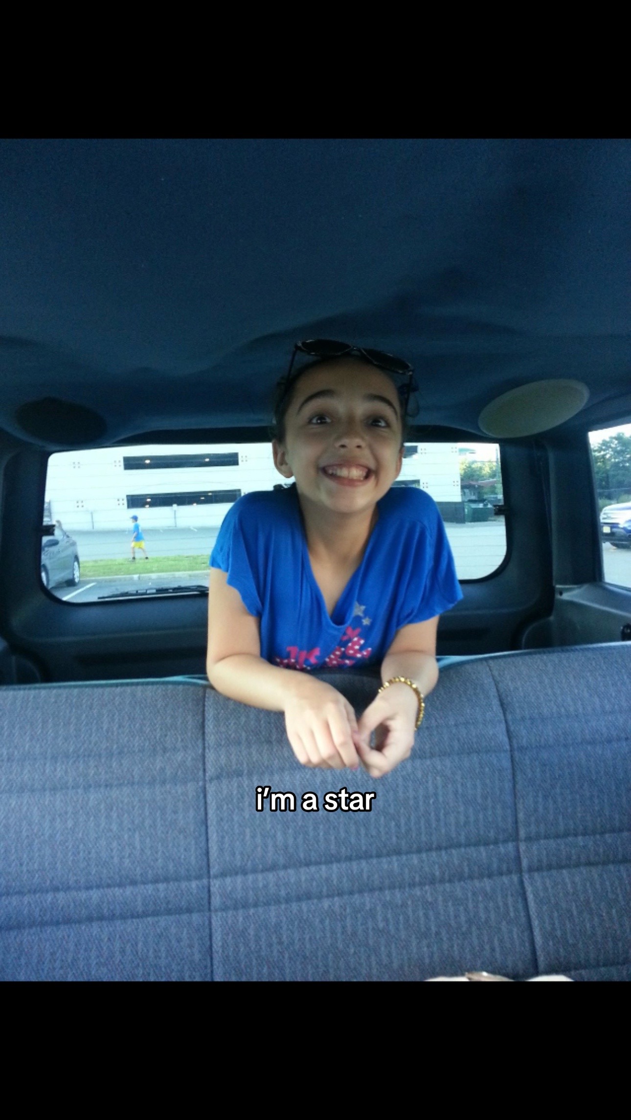@️
