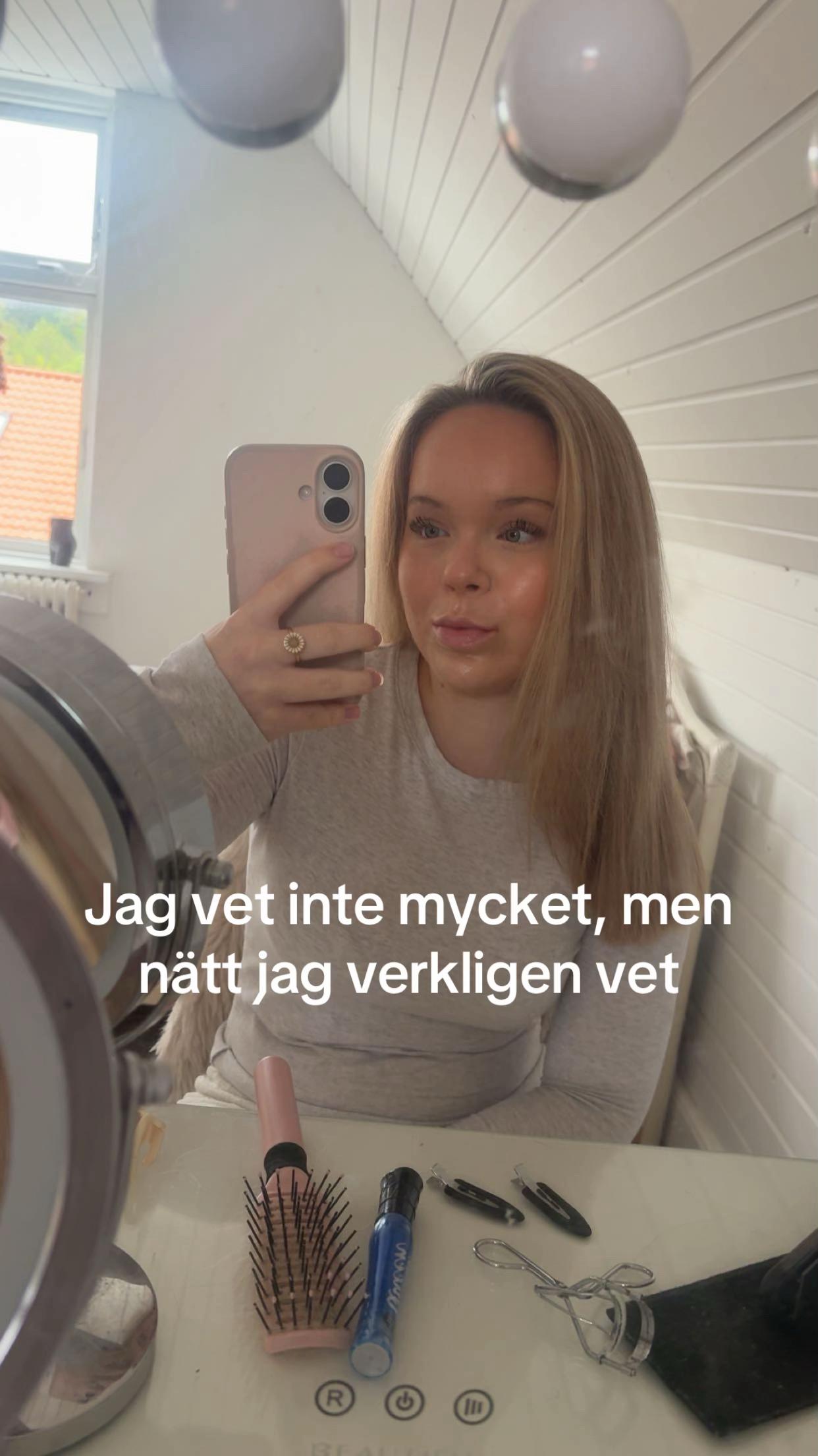@Ella_steinstö🌺