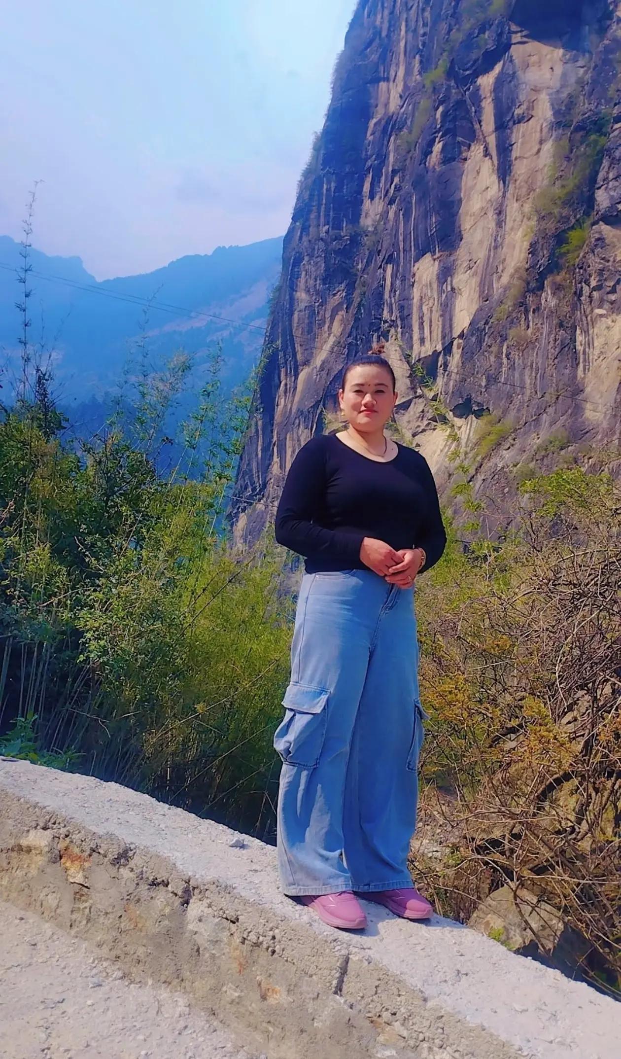 @सुनिता गुरुङ