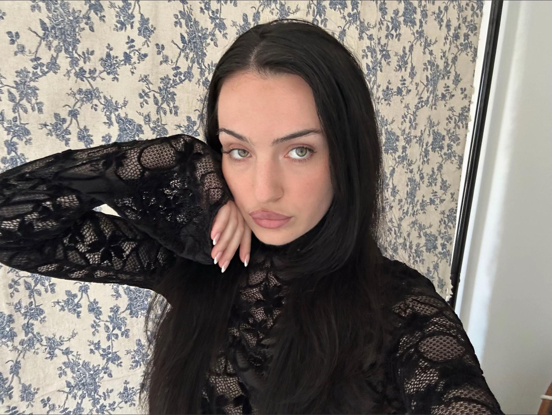 @ineschbl