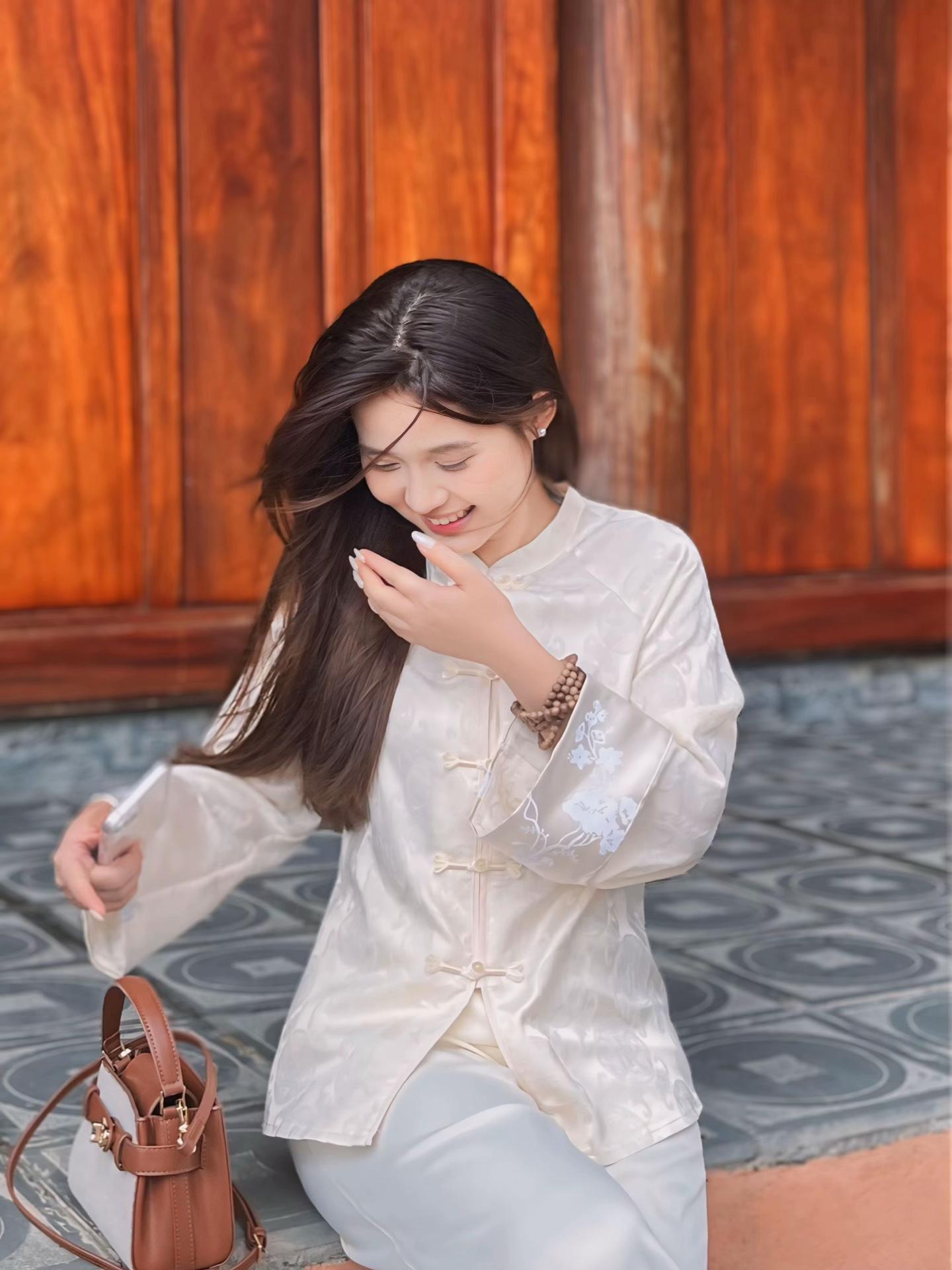 @Hồng Nhung