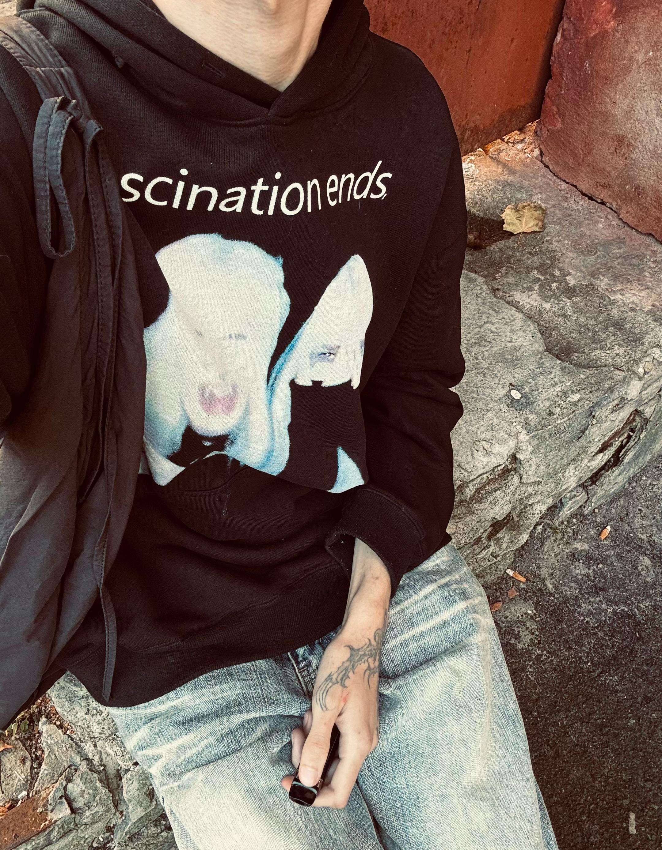 @twitch.tv/ewqexrise