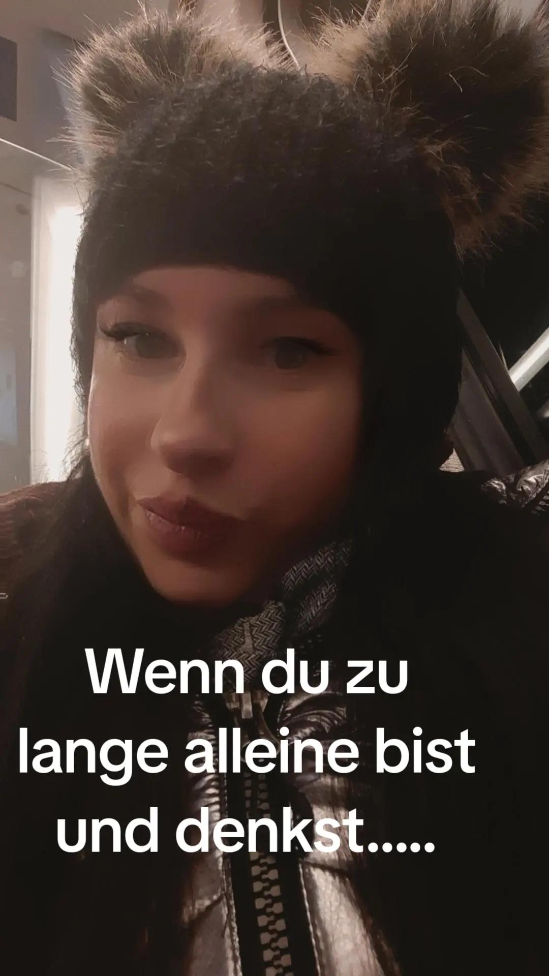 @Chrissy Hase