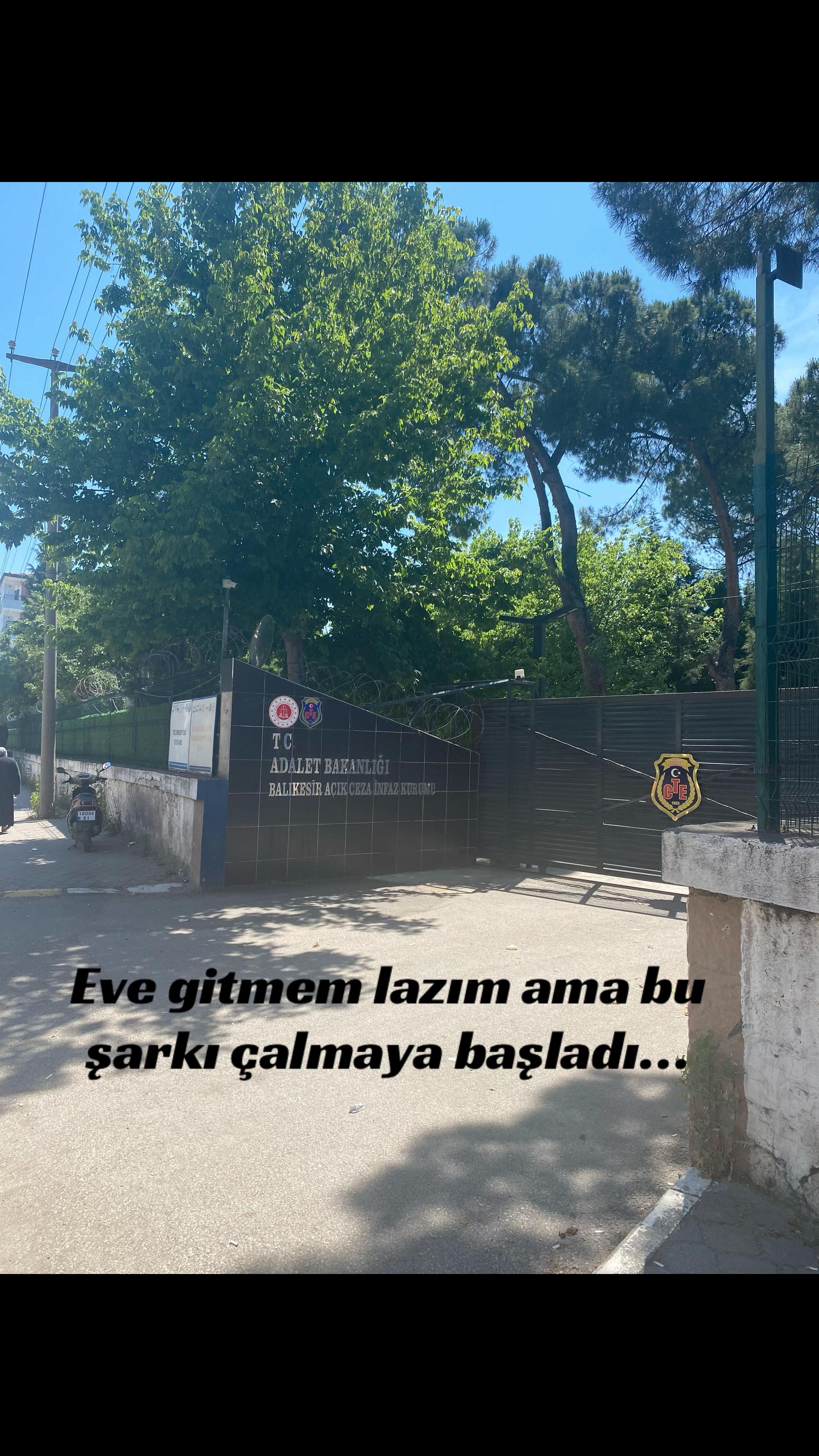 @Esra &Ouml;zdamar