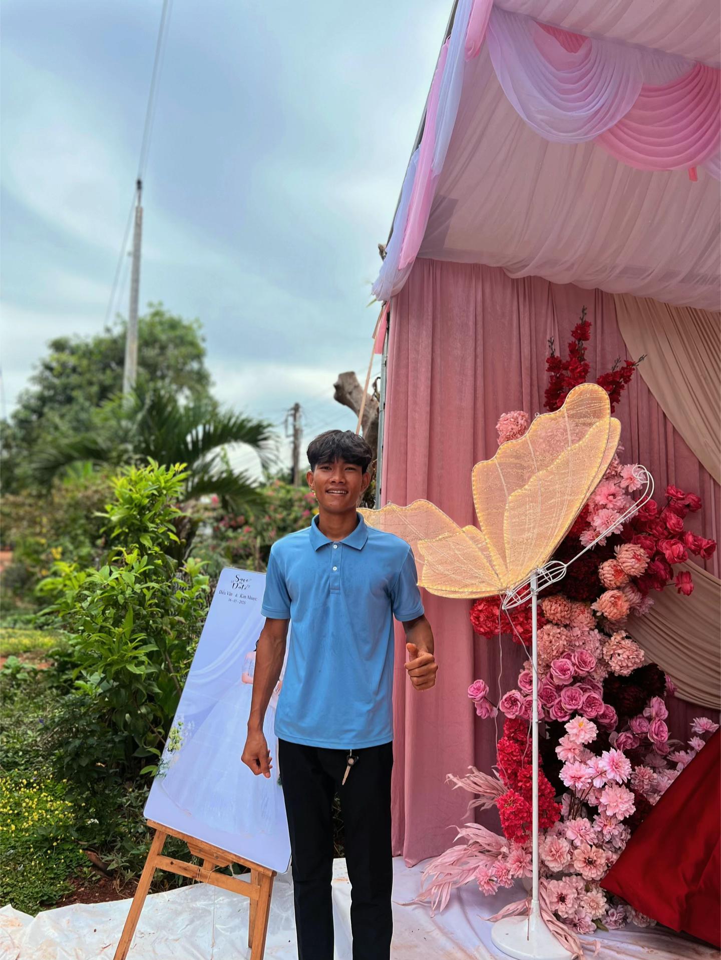 @Út thích đi tuorr