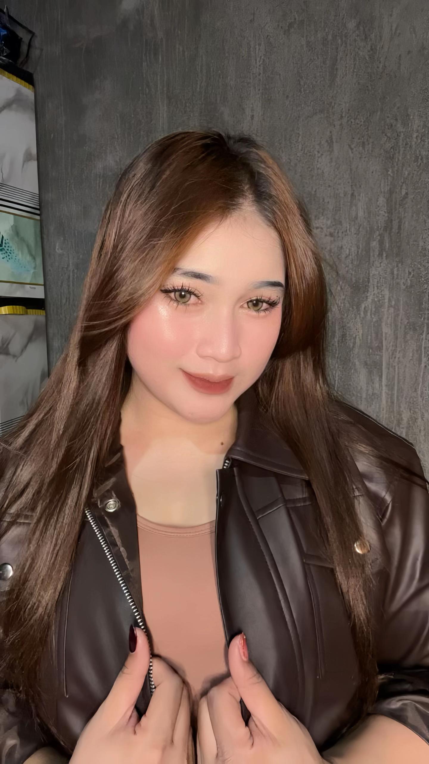 @Panggil elin saja