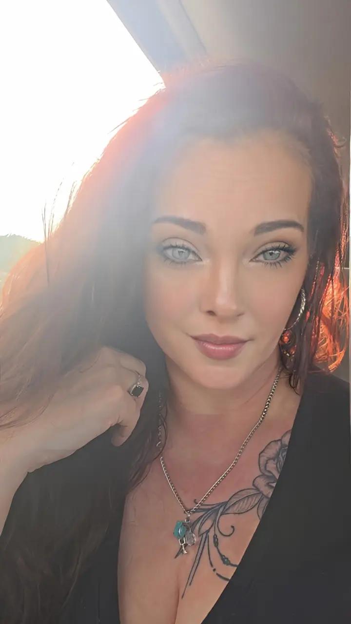 @Elise89