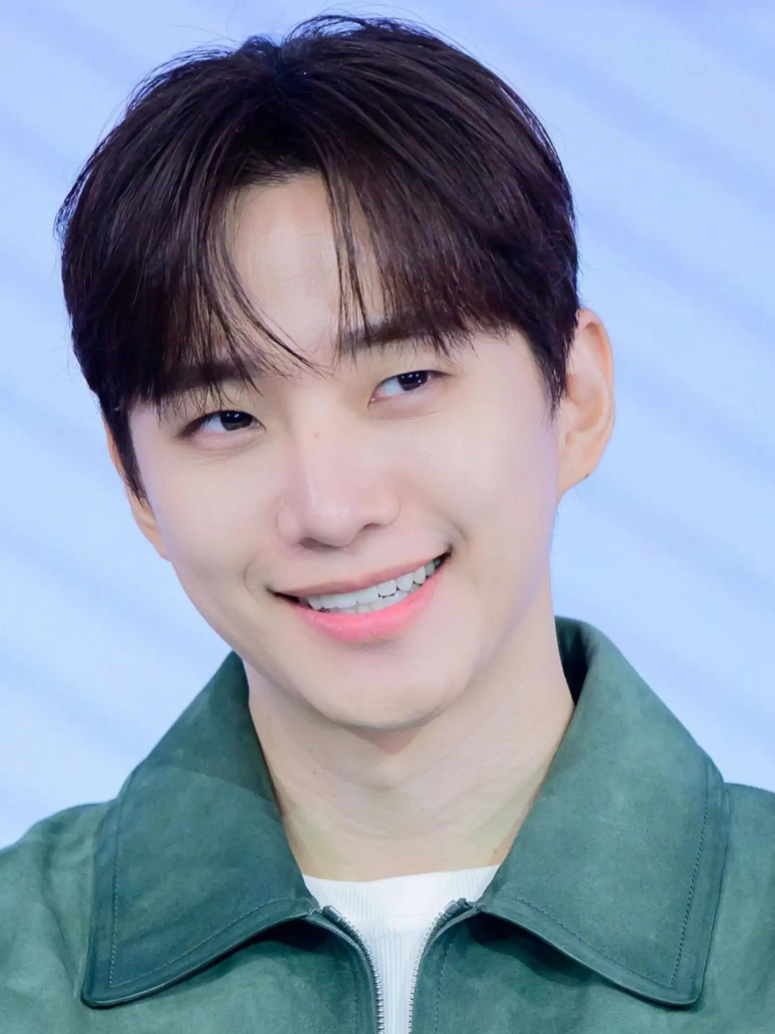 @Junho_onLeeyz