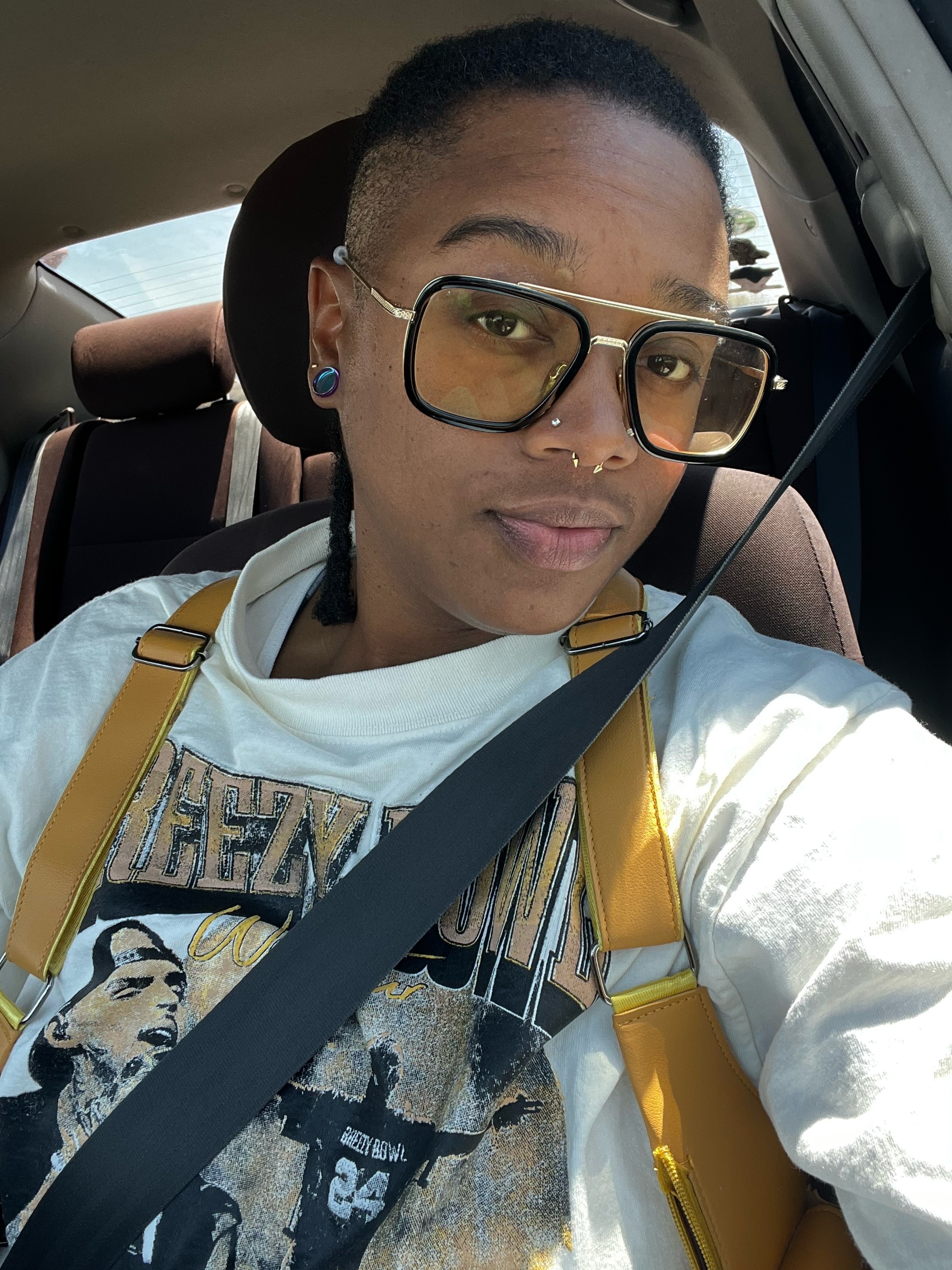 @Empress_Divinitea